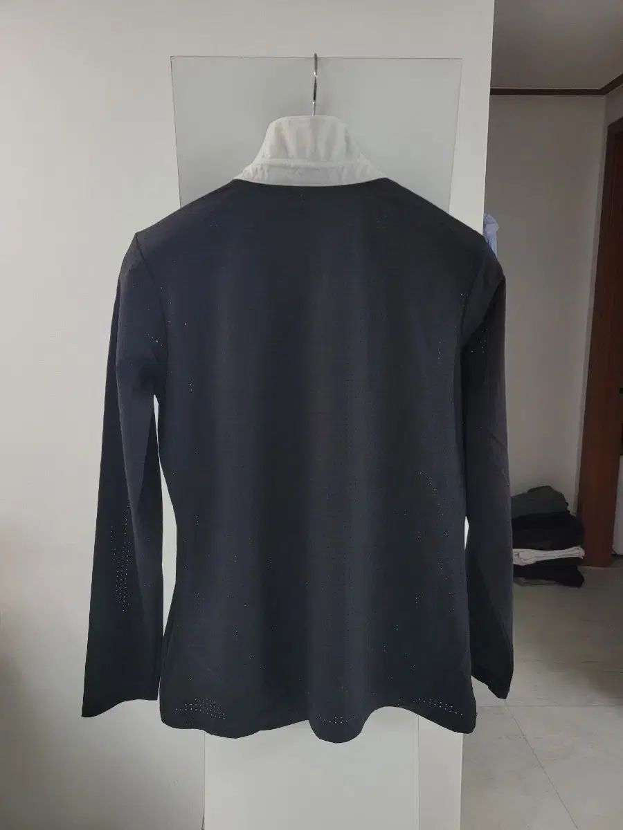 襟付きTシャツ