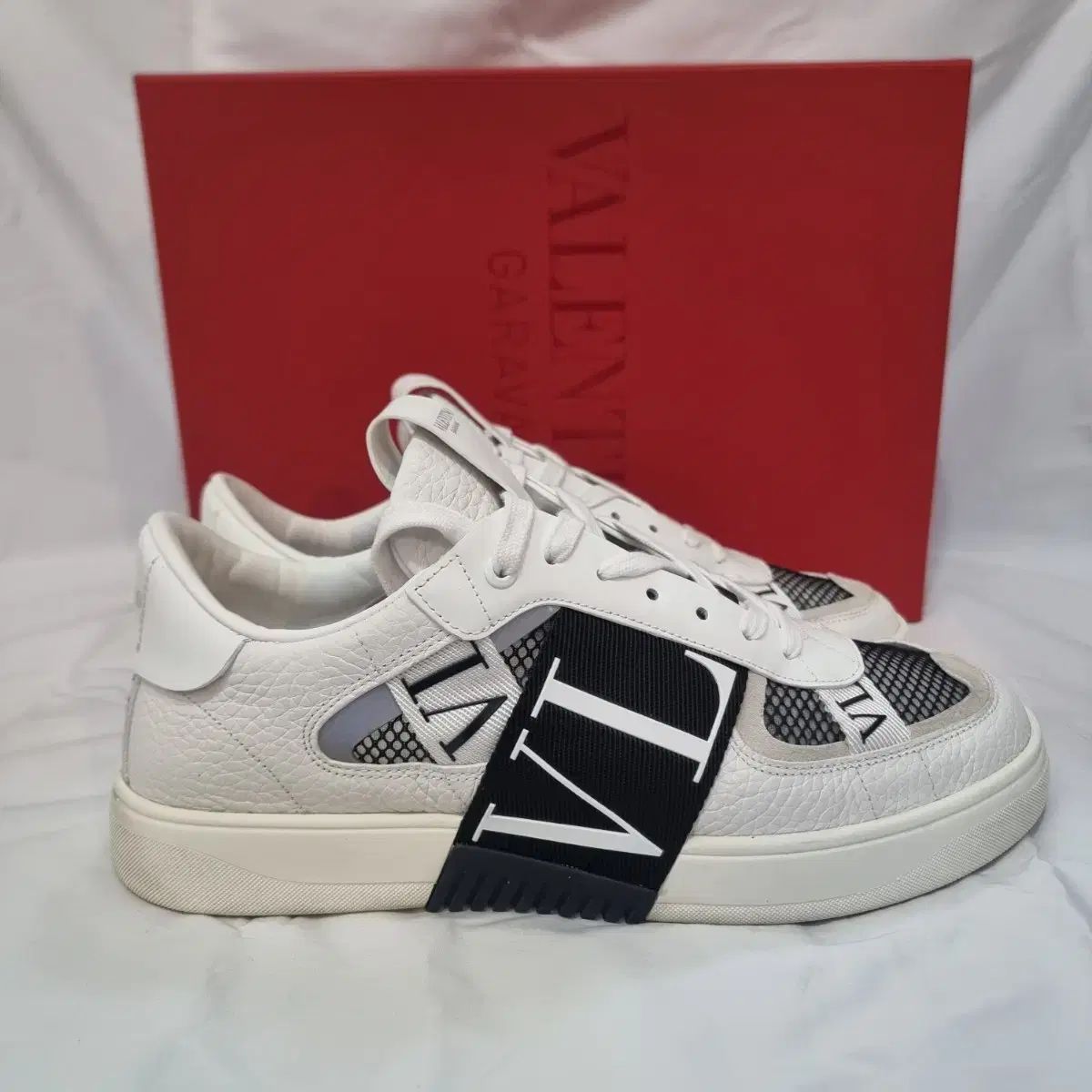 VALENTINO