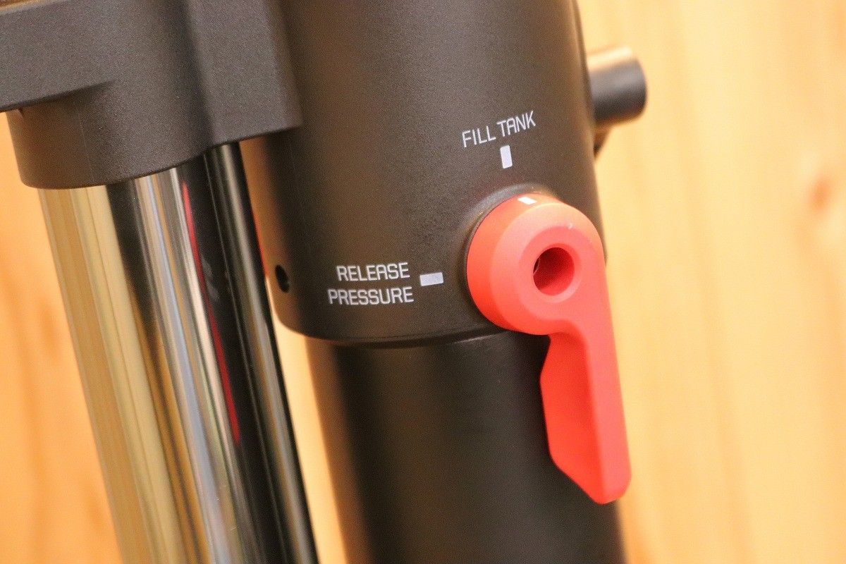 チャージャー TLR