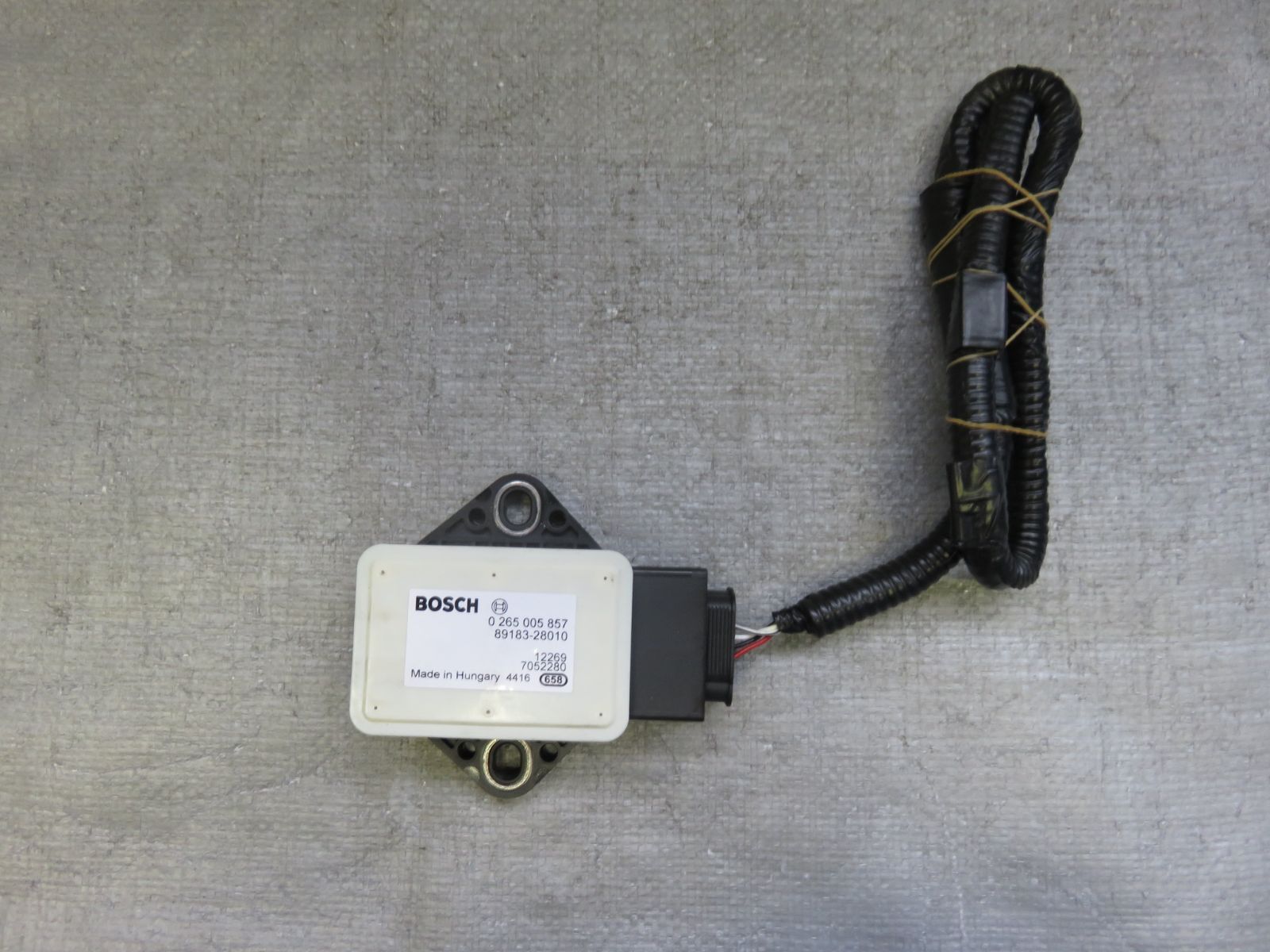 【ドイツ製スプリングカメラ可動品】ウェルツル前期型（整理番号ス-7） 日立 ZX225US-3 中古・美品・新品バケット・ハイスピード・4way