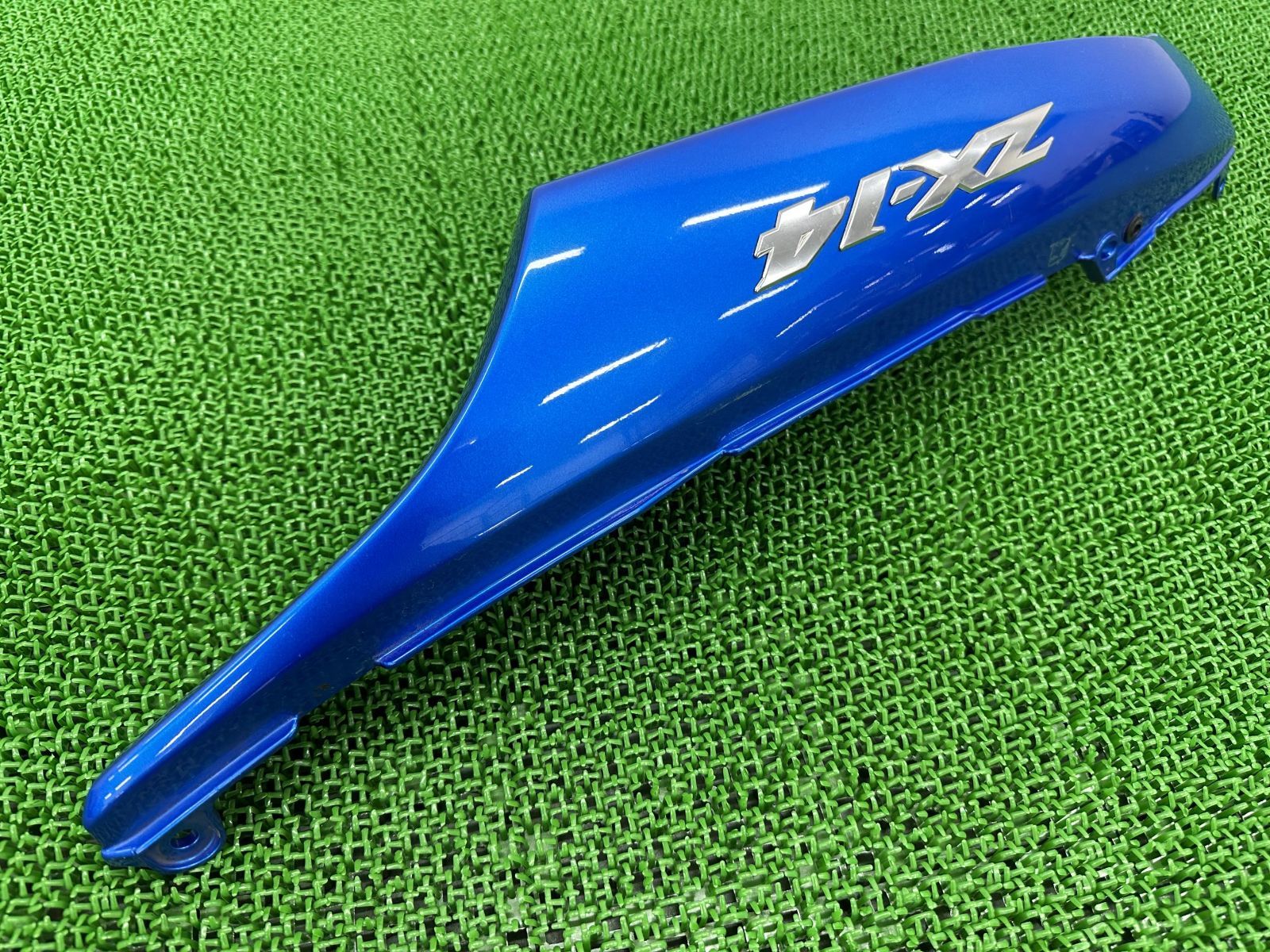 ふくたろう ZZ-R1400 シートカウル 右 青M 36040-0034 カワサキ 純正 中古 バイク