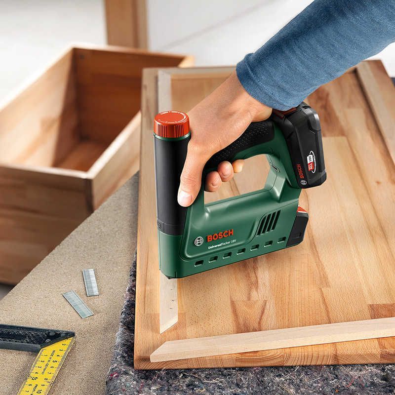 コードレスタッカー