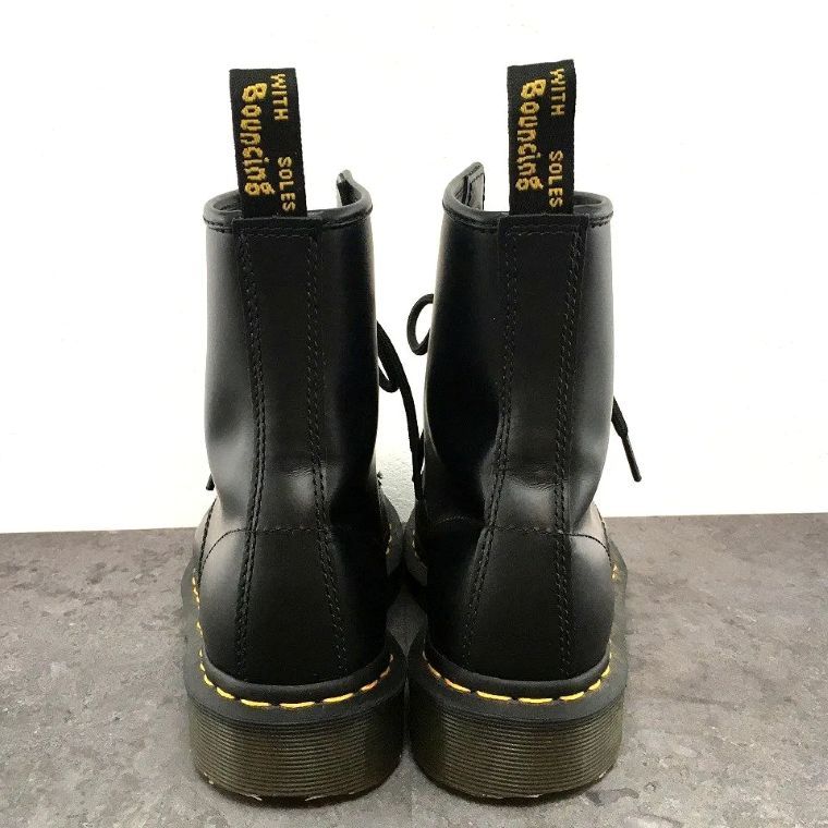 送料込み！ 美品 Dr.Marten 8ホール ブーツ UK4 US5 ブラック 430