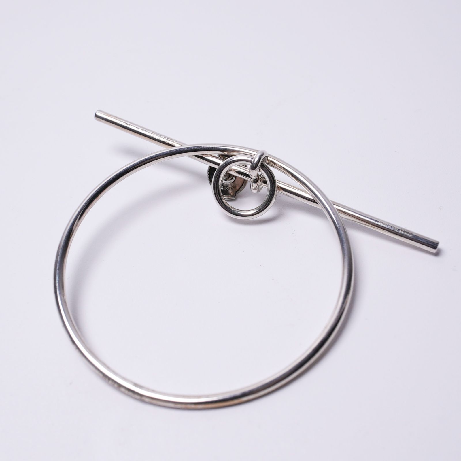 どんなシーンにも使える HERMES エルメス ピアス シルバー ループ MM BO-1579 自信のある