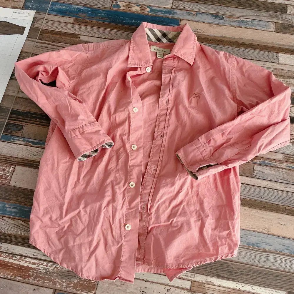 【雷市場（ポンジャン）商品韓国直送】 キッズ 6 三) BURBERRY(バーバリー ) シャツ