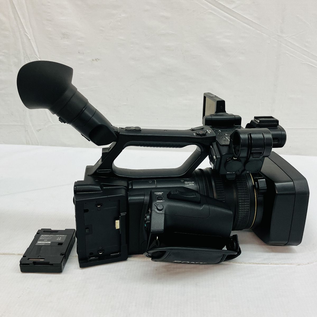 HXR-NX5J