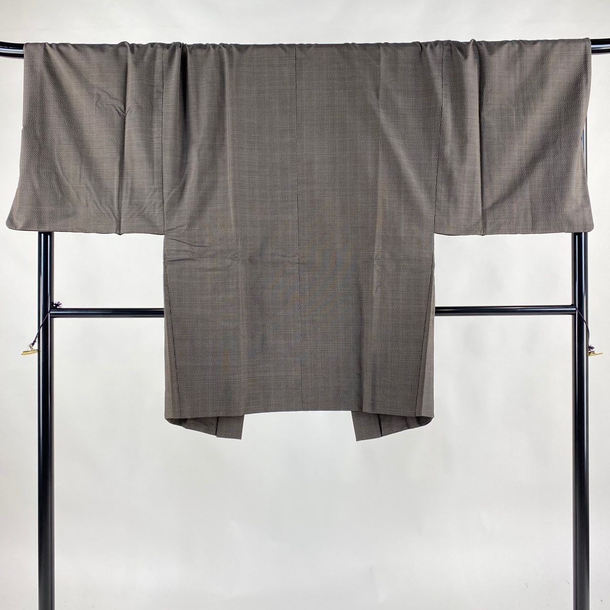男着物 身丈93.5cm 裄丈65cm S 羽織 紬地 幾何学模様 墨色 正絹 名品