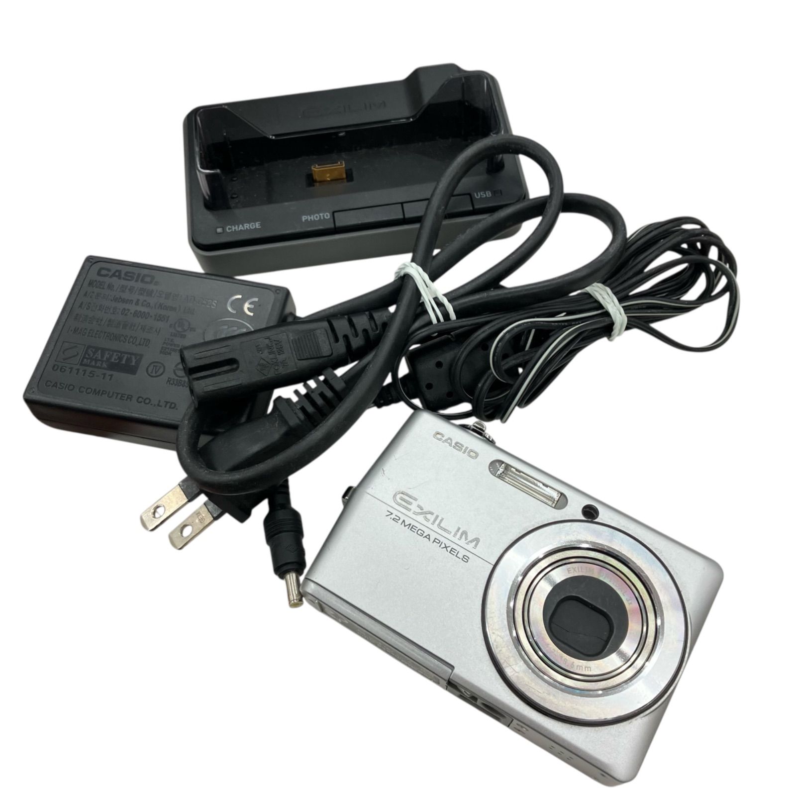 【美品】CASIO EXILIM 7.2メガピクセル コンパクトデジタルカメラ CASIO EXILIM 7.2メガピクセル コンパクトデジタルカメラ