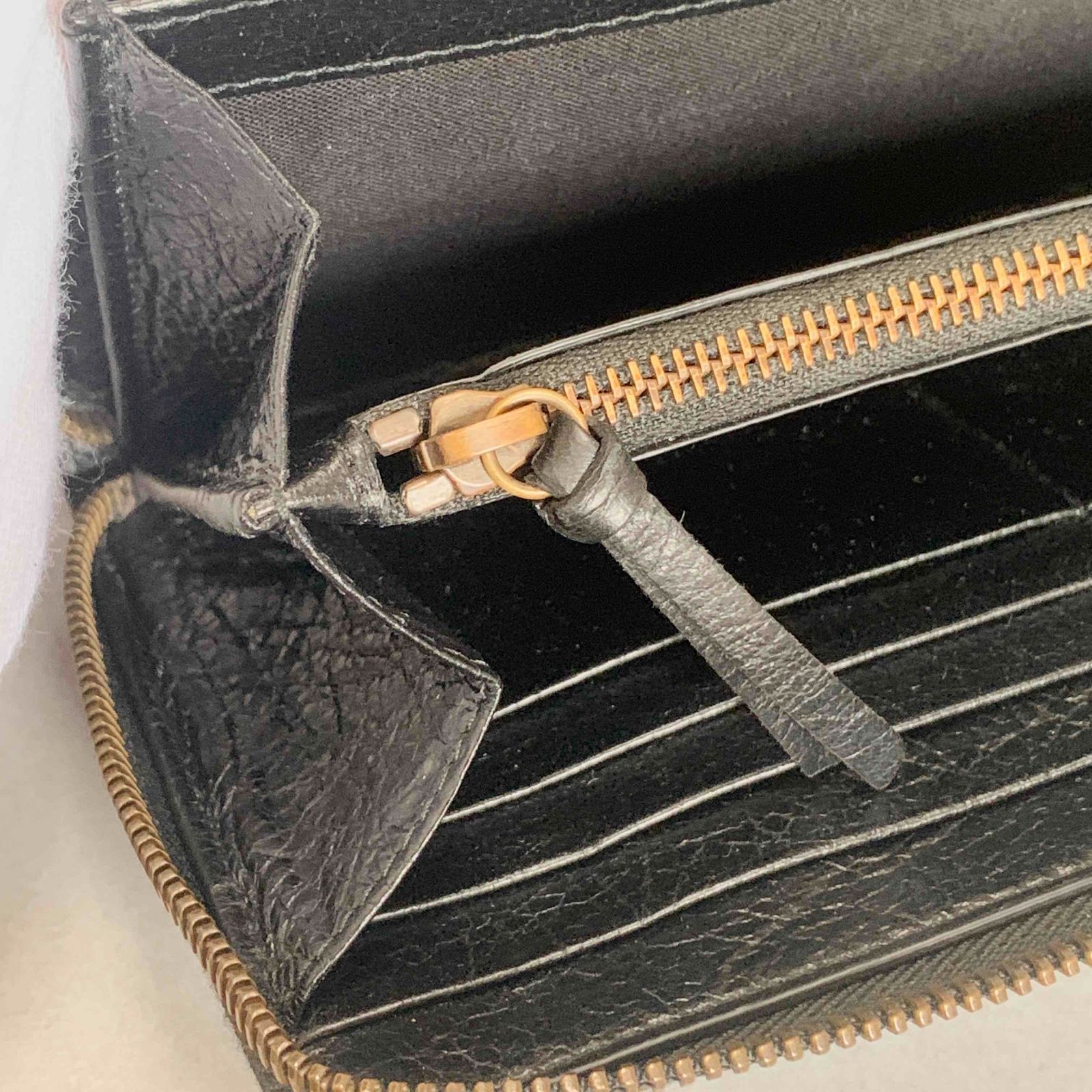 極美品 バレンシアガ BALENCIAGA ラウンド長財布 グラフィティ 