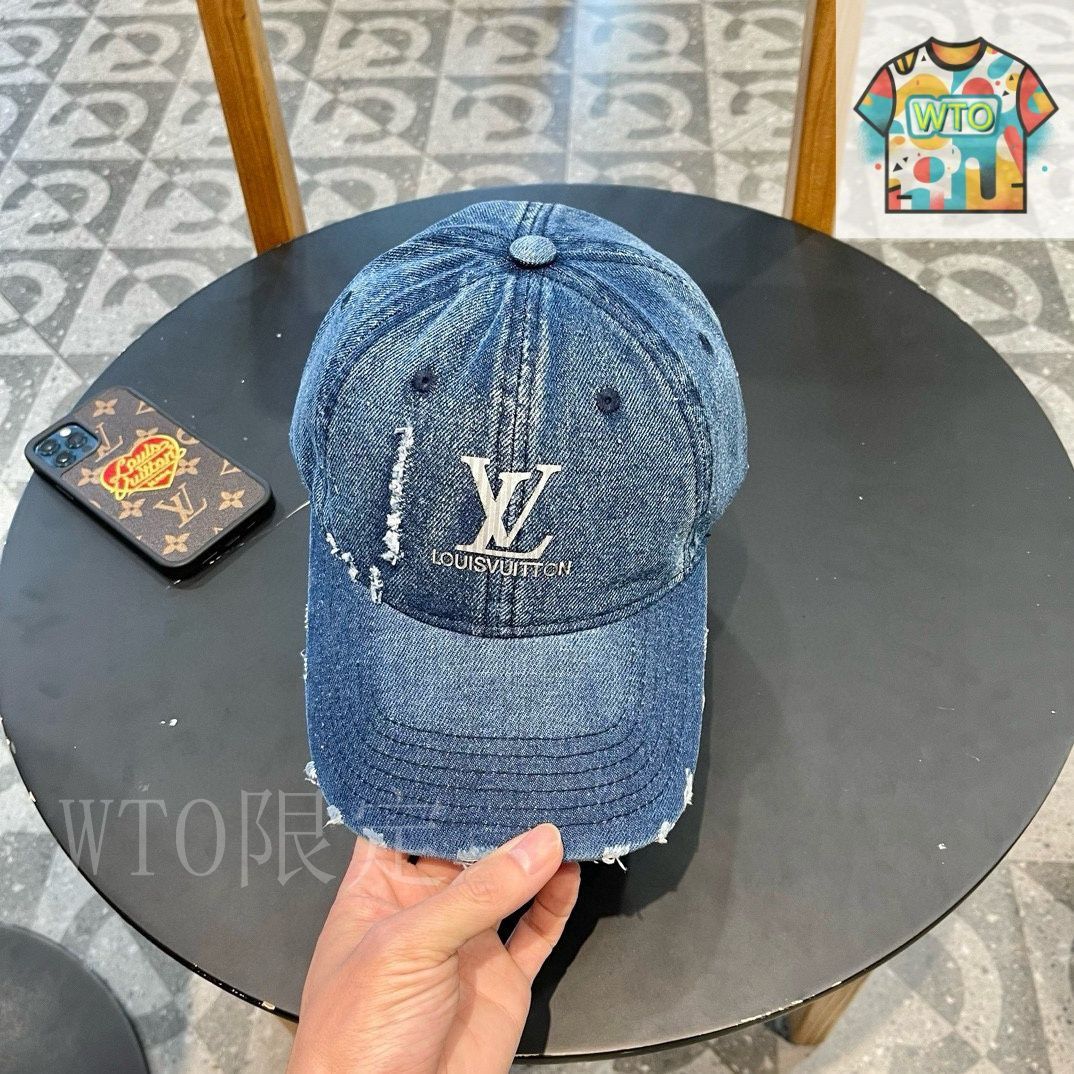 【最終値下げ】LOUIS VUITTON ロゴ ベースボールキャップ Louis Vuitton / LV（ルイ・ヴィトン）刺繍 ベースボール