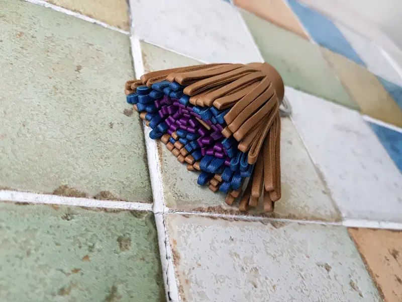 エルメス カルメン キーホルダー バッグチャーム ポンポン