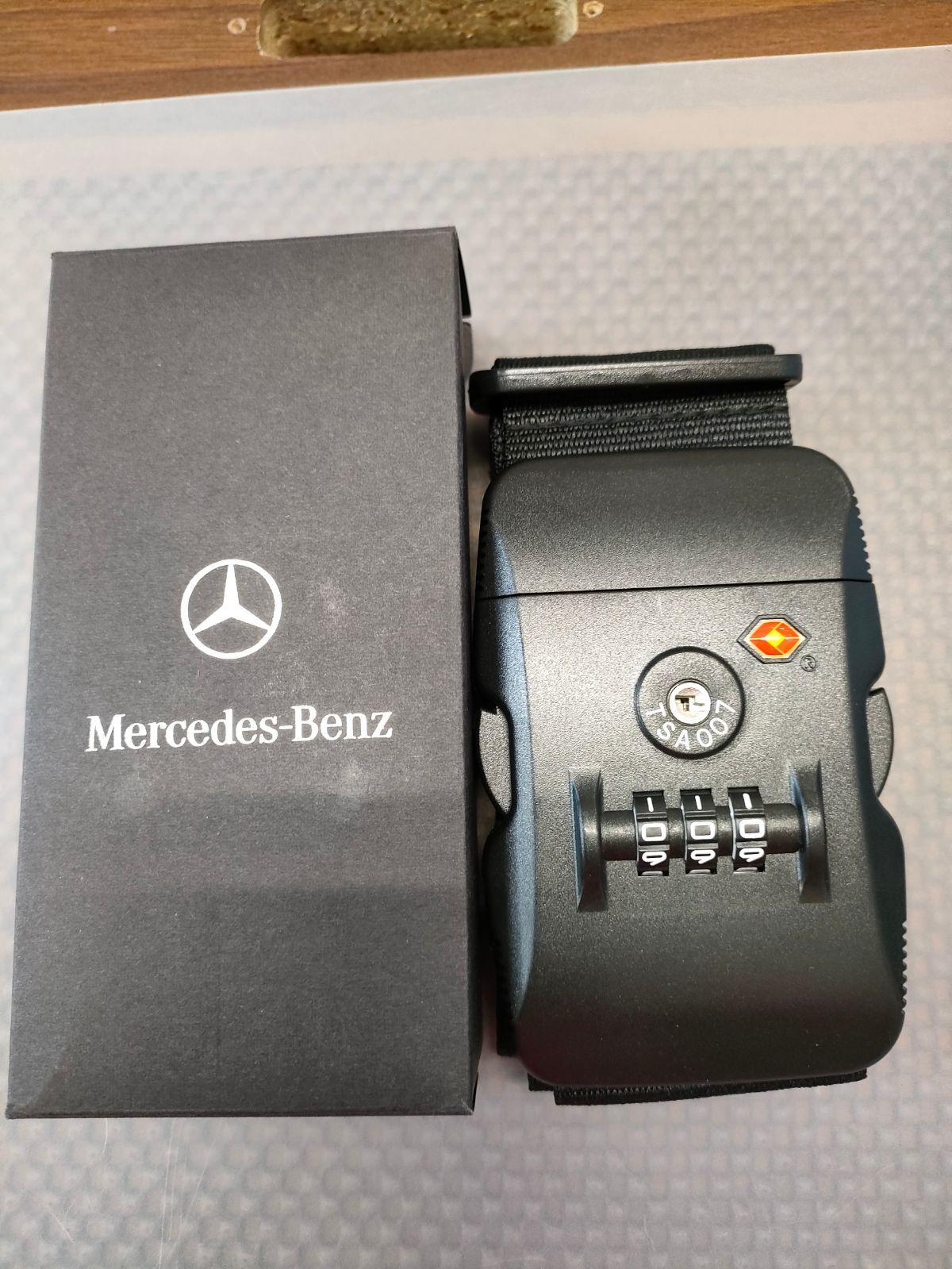 非売品 メルセデスベンツ ノベルティ スーツケース65L 非売品