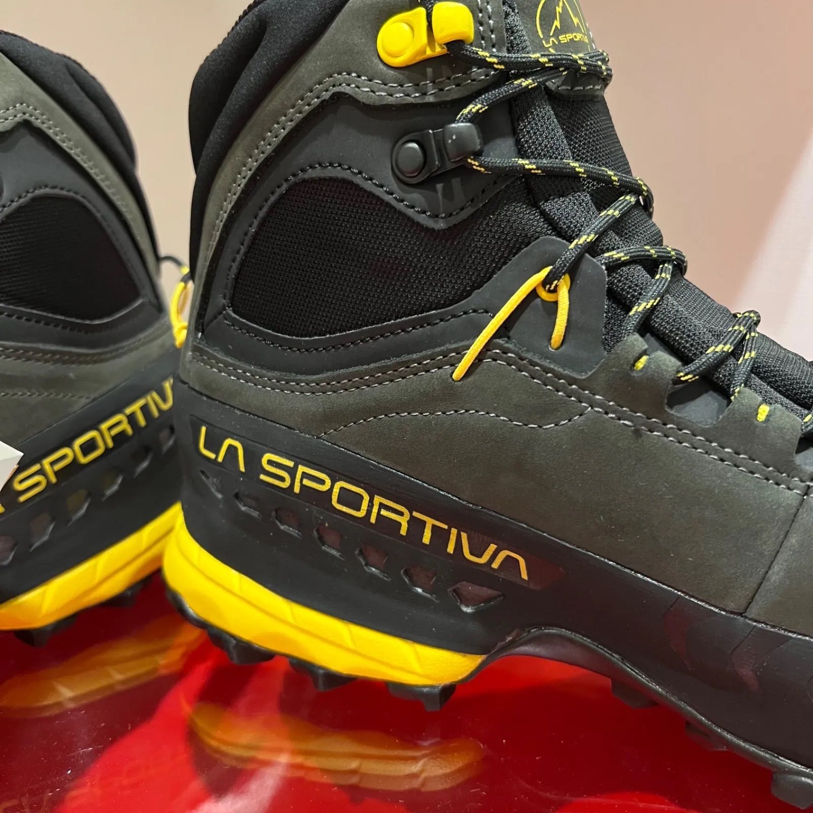 新品未使用 LA SPORTIVA TX5 GTX 42 43 44 45 登山 - メルカリ