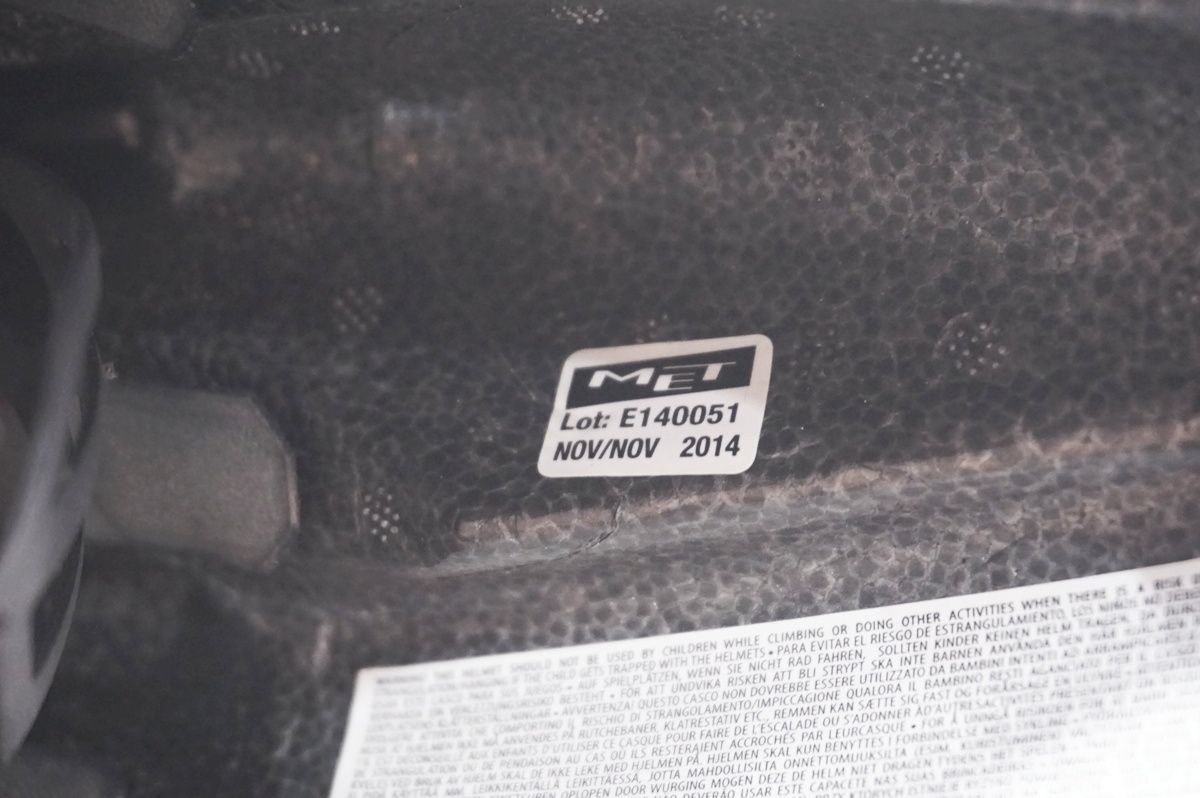 Lサイズ ヘルメット