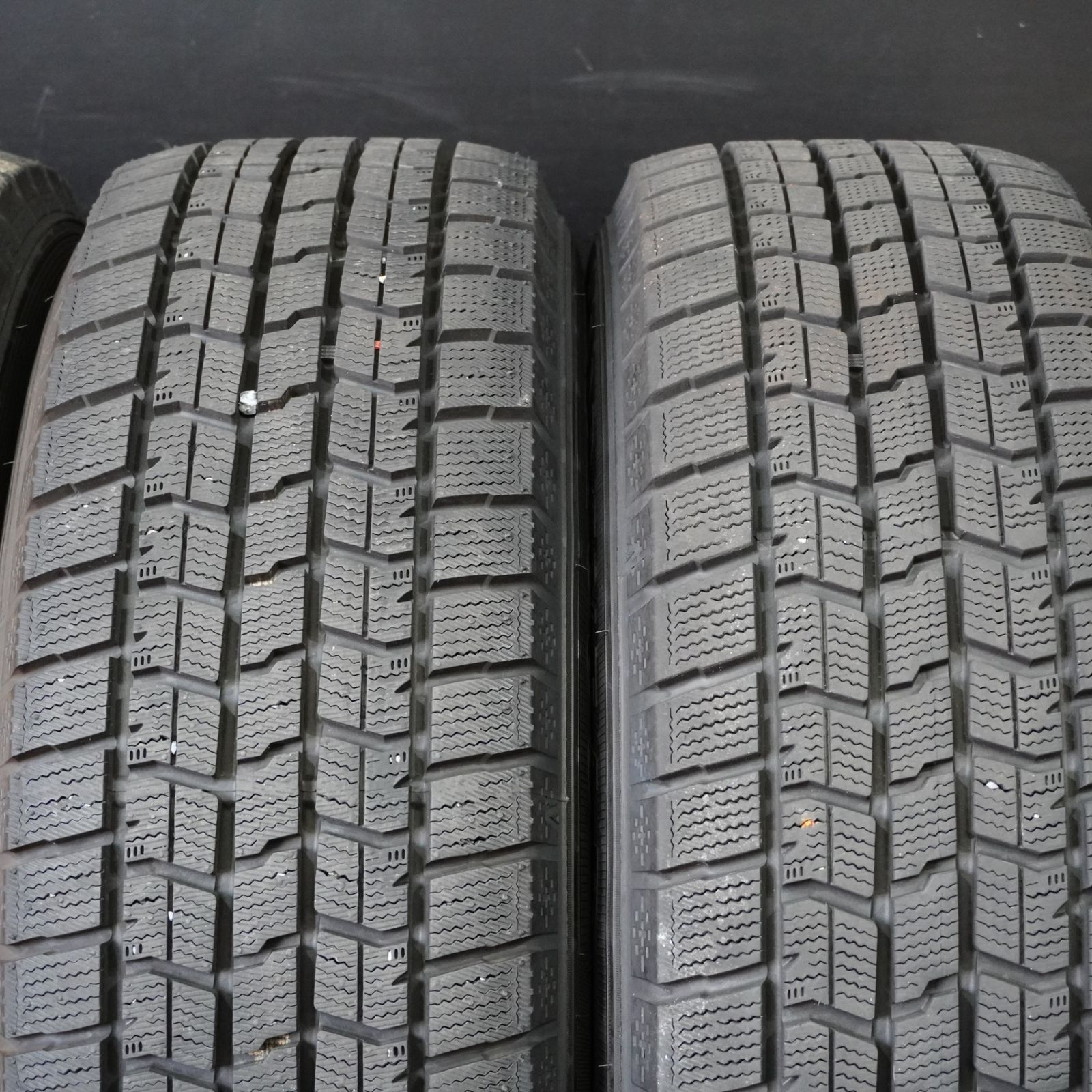 ロマンチック 23年製 超バリ山 グッドイヤー アイスナビ7 BADX 215 65R16 6.5J 38 114.3 5H 4本 スタッドレス アルファード ヴェルファイア カローラクロス エクストレイル等 ユニーク