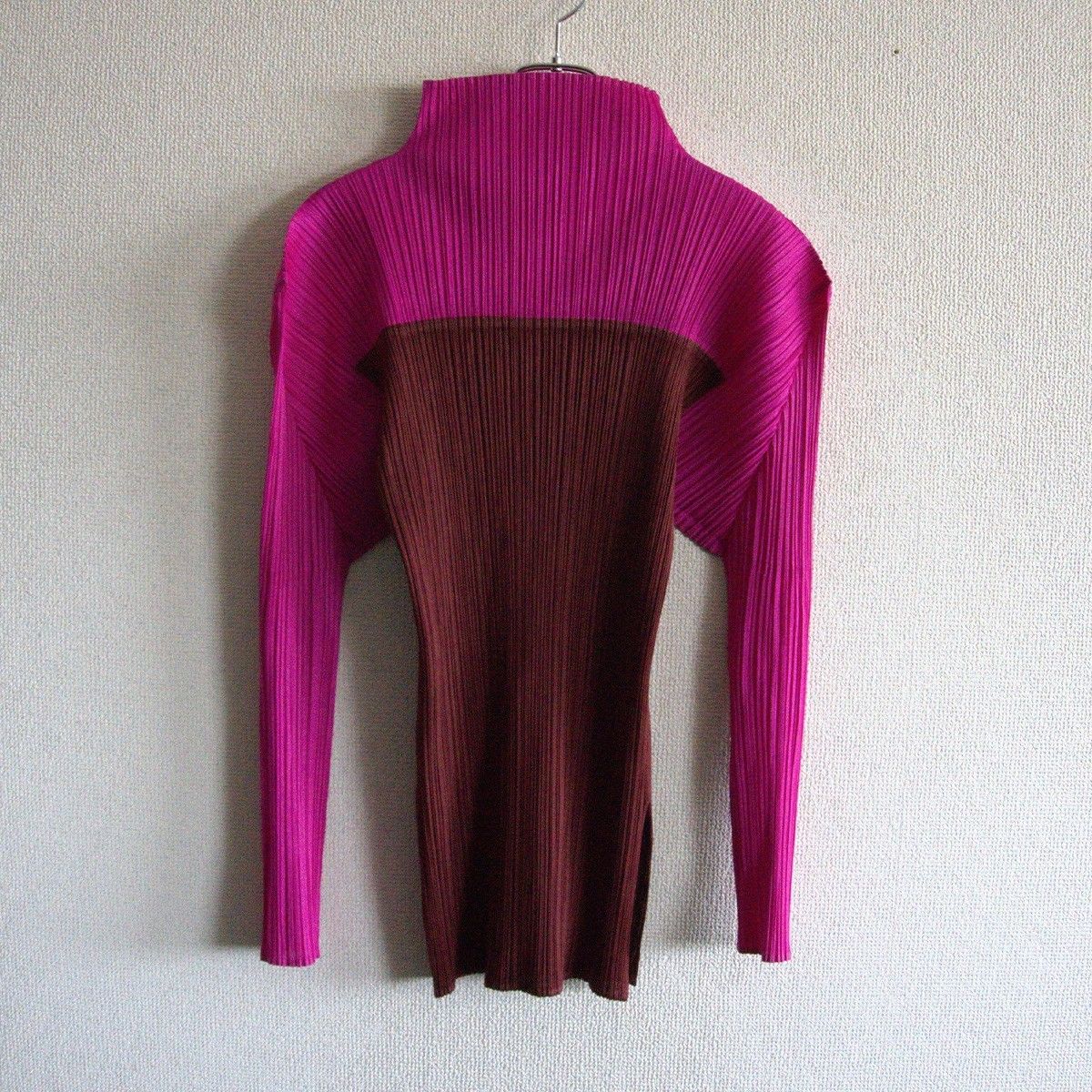 PLEATS PLEASE バイ ハイネック プリーツ カットソー プリーツプリーズ ISSEY MIYAKE イッセイミヤケ 25060527