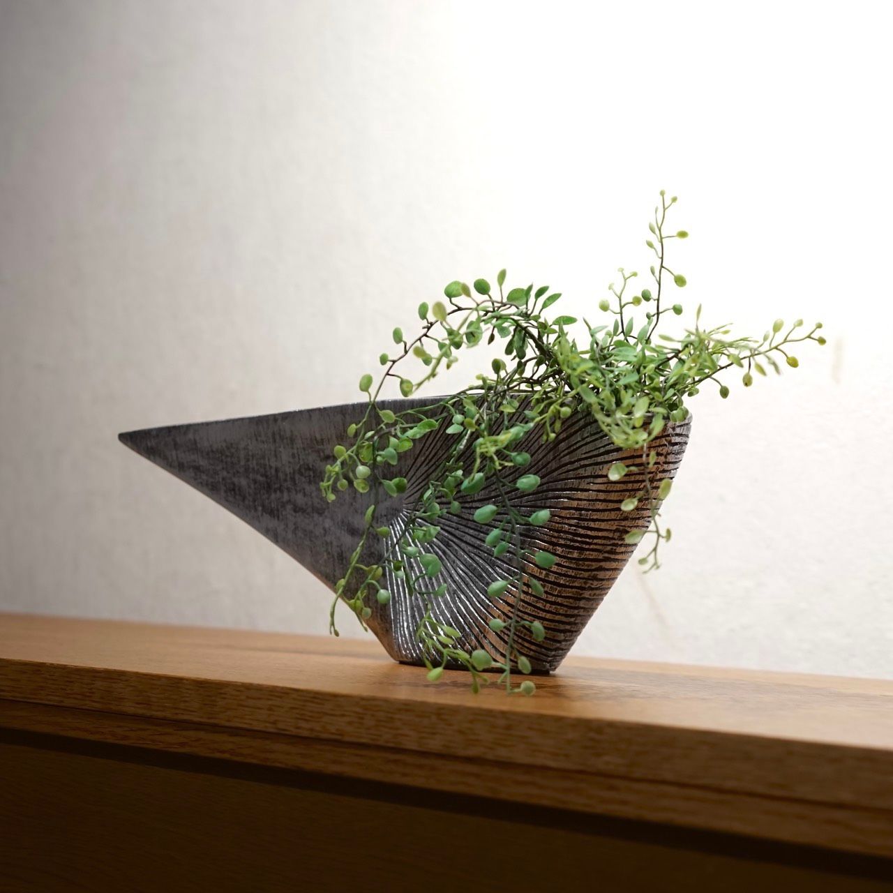 フラワーベース 花瓶