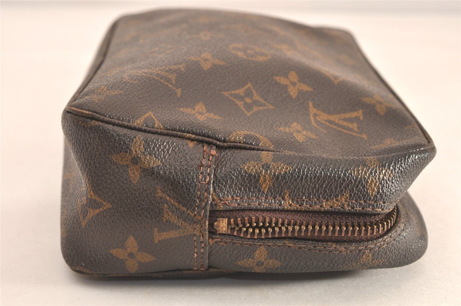 LOUIS VUITTON ルイヴィトン モノグラム トゥルース トワレット LOUIS VUITTON ルイヴィトン モノグラム トゥルース トワレット