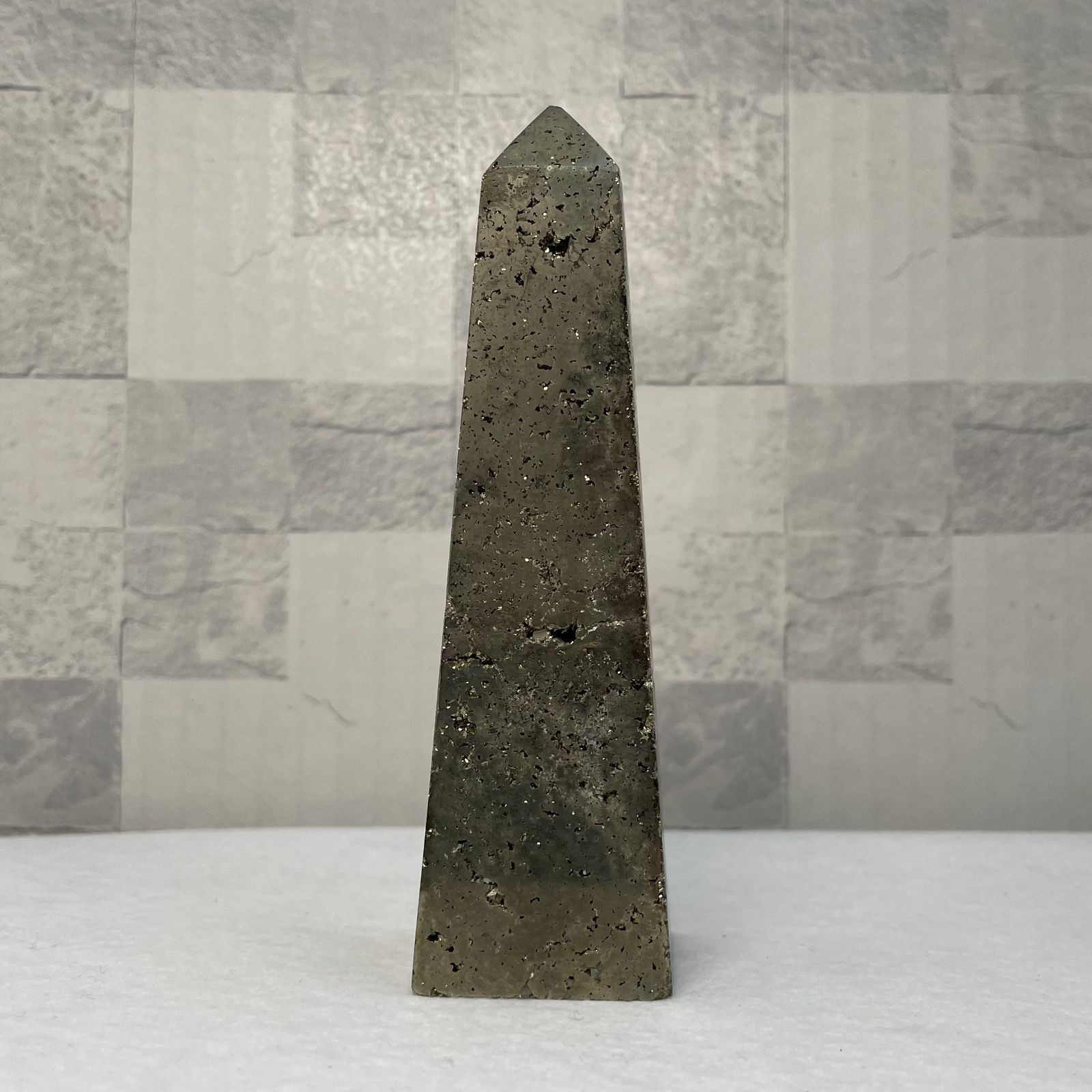 ポイントパイライトインクォーツ虹入り56g天然石パワーストーン