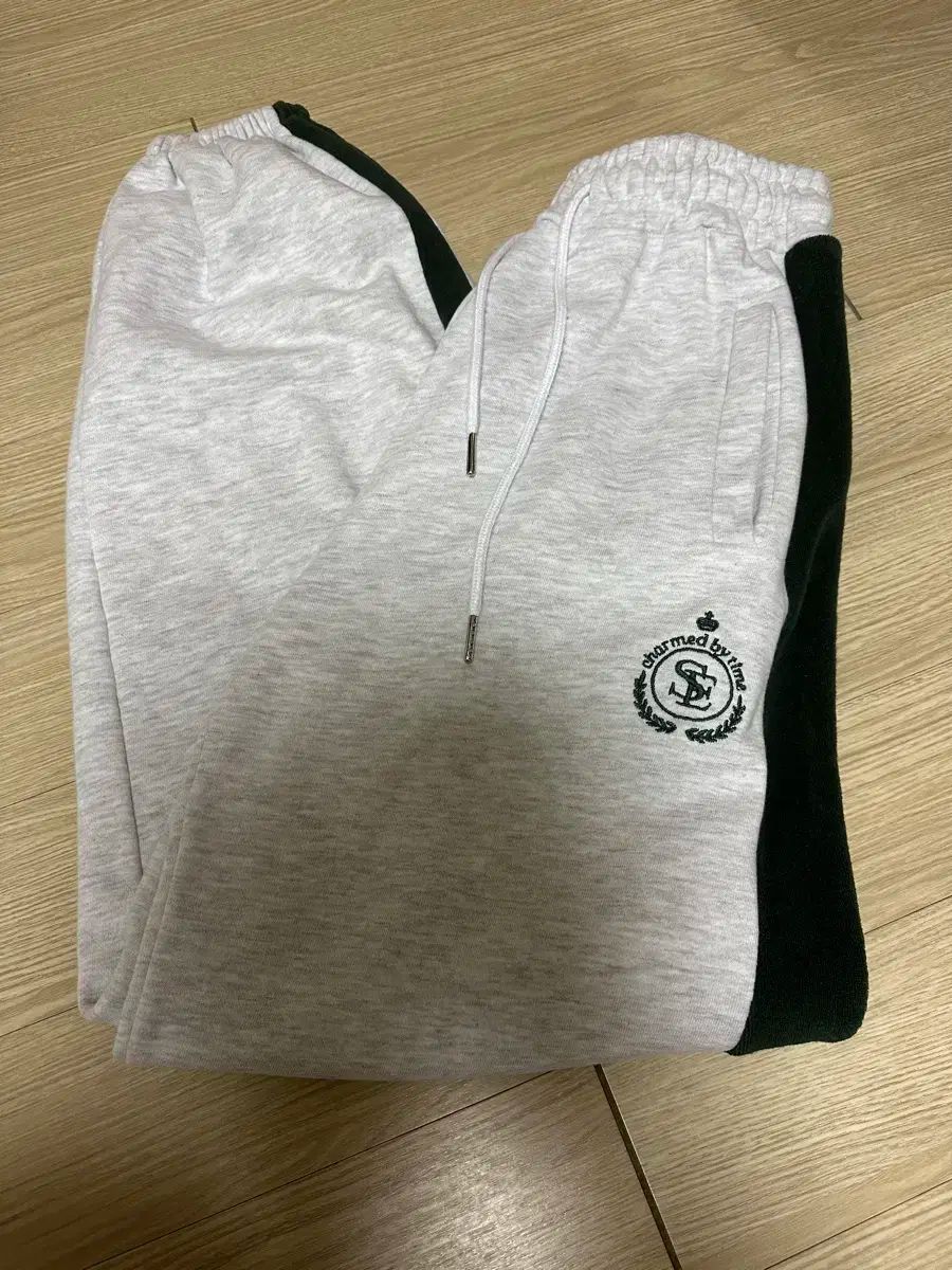 人気アイテム安い通販。 sienne シエンヌ スウェットパンツ 通常価格 115 000 ウォン