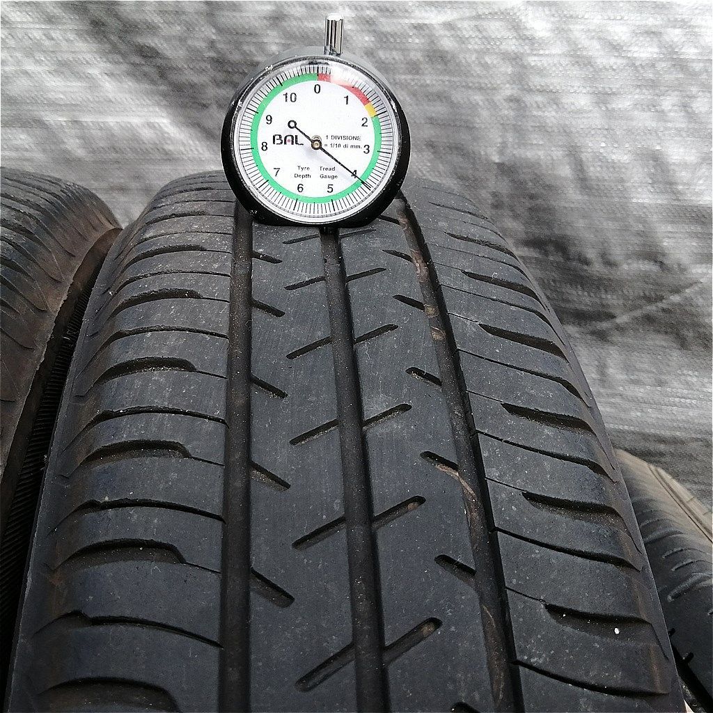 夏タイヤ155 65R14