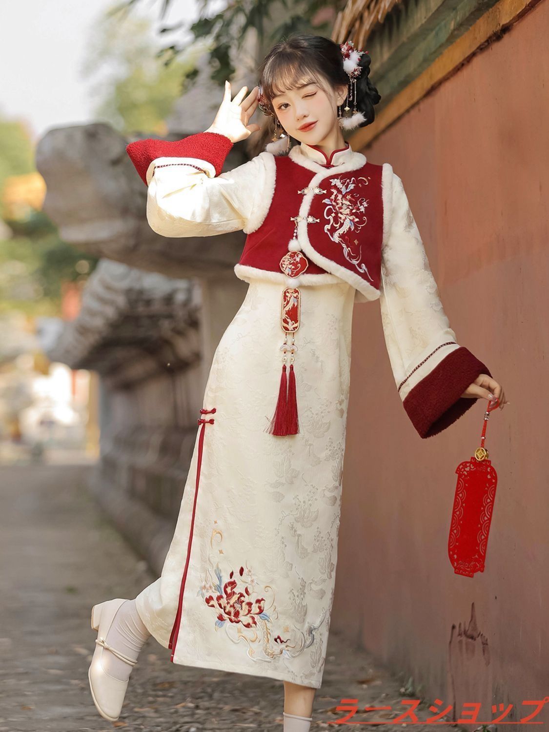 改良漢服 春秋冬対応 チャイナドレス 旗袍＆ベスト 2点セット 掛け飾り付き 中国風デザイン 優雅 撮影会 舞台演出 推し活 イベント用 大人レディース 高品質 プレゼントにも最適