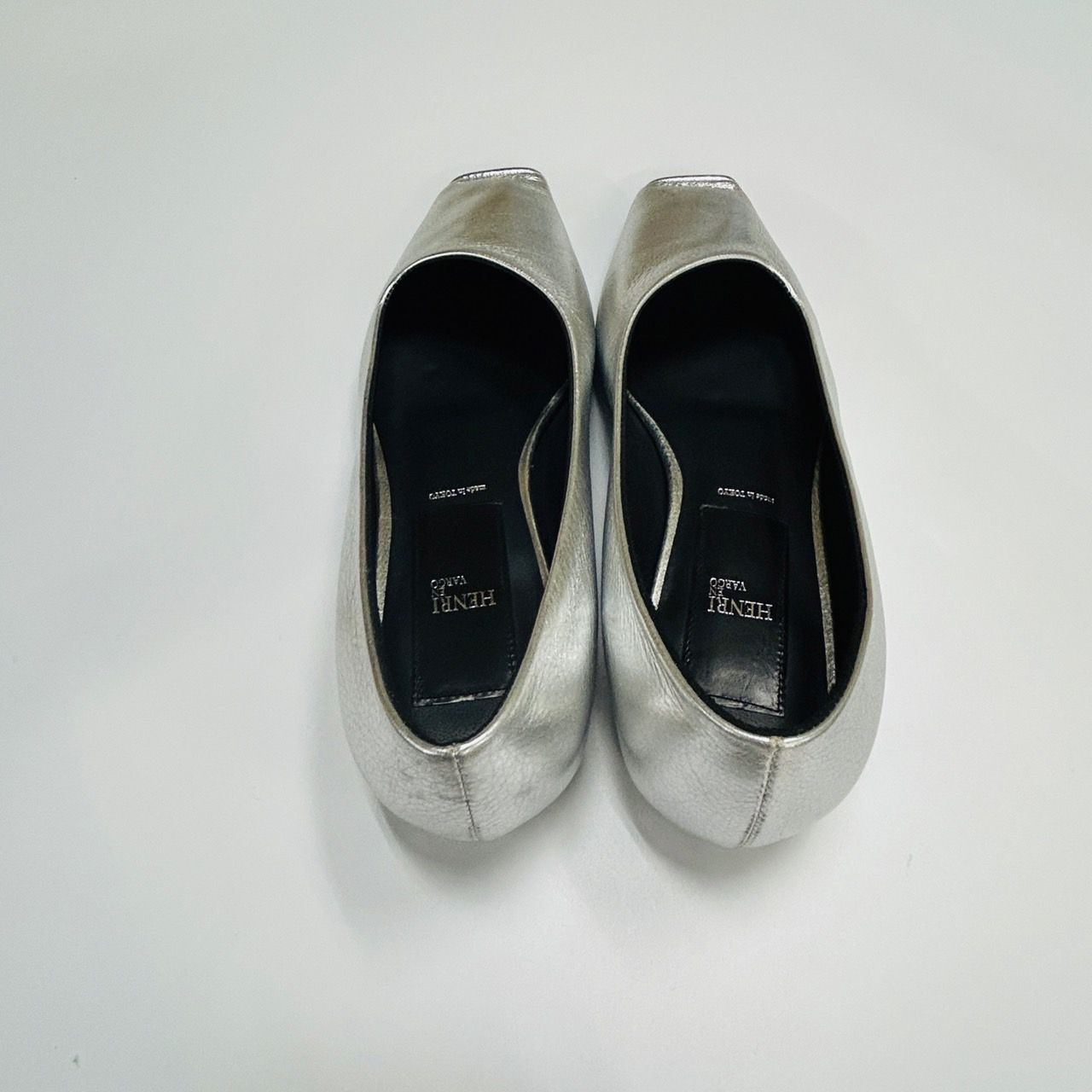 HENRI EN VARGO　シルバー　パンプス Cattleya silver オープントゥ パンプス シルバー - HENRI EN