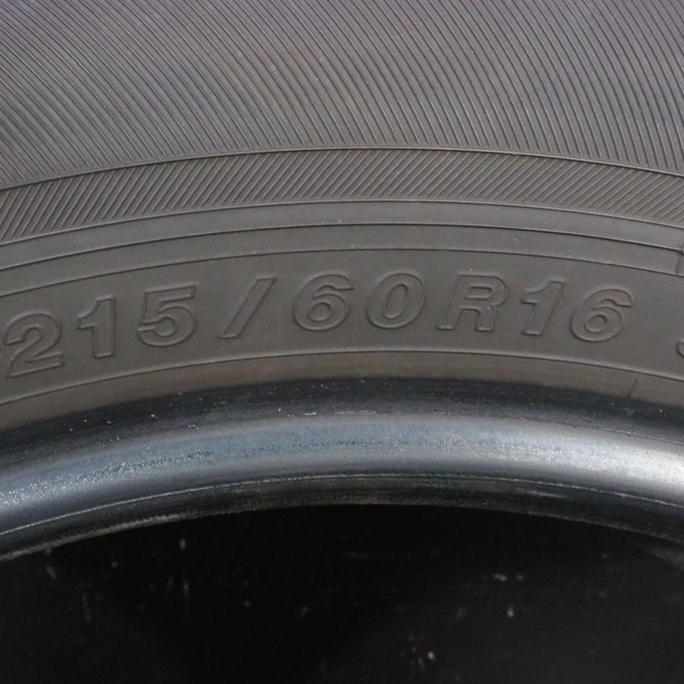 22年製 バリ山 ヨコハマ BluEarth-AE01F 215/60R16 2本 クラウン マークＸ エスティマ オデッセイ ヴェゼル等