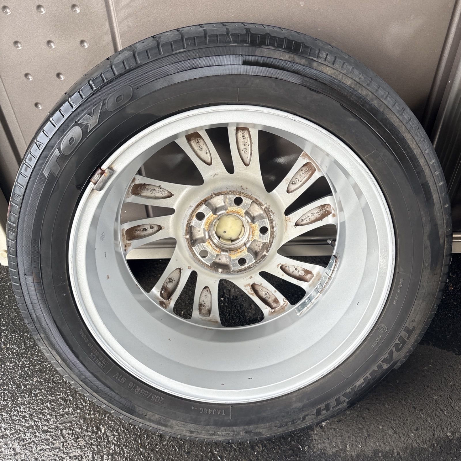 送料無料】プレマシー 純正ホイールタイヤセット 205/55R16