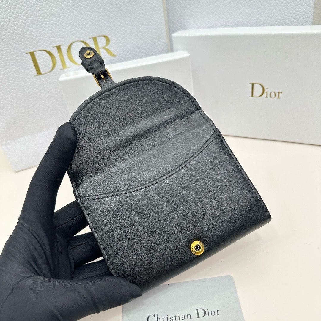 美品 DIORのミニ財布　ブラック 今日特価】Dior D32 ミニウォレット, ブラック, 高級レザー使用