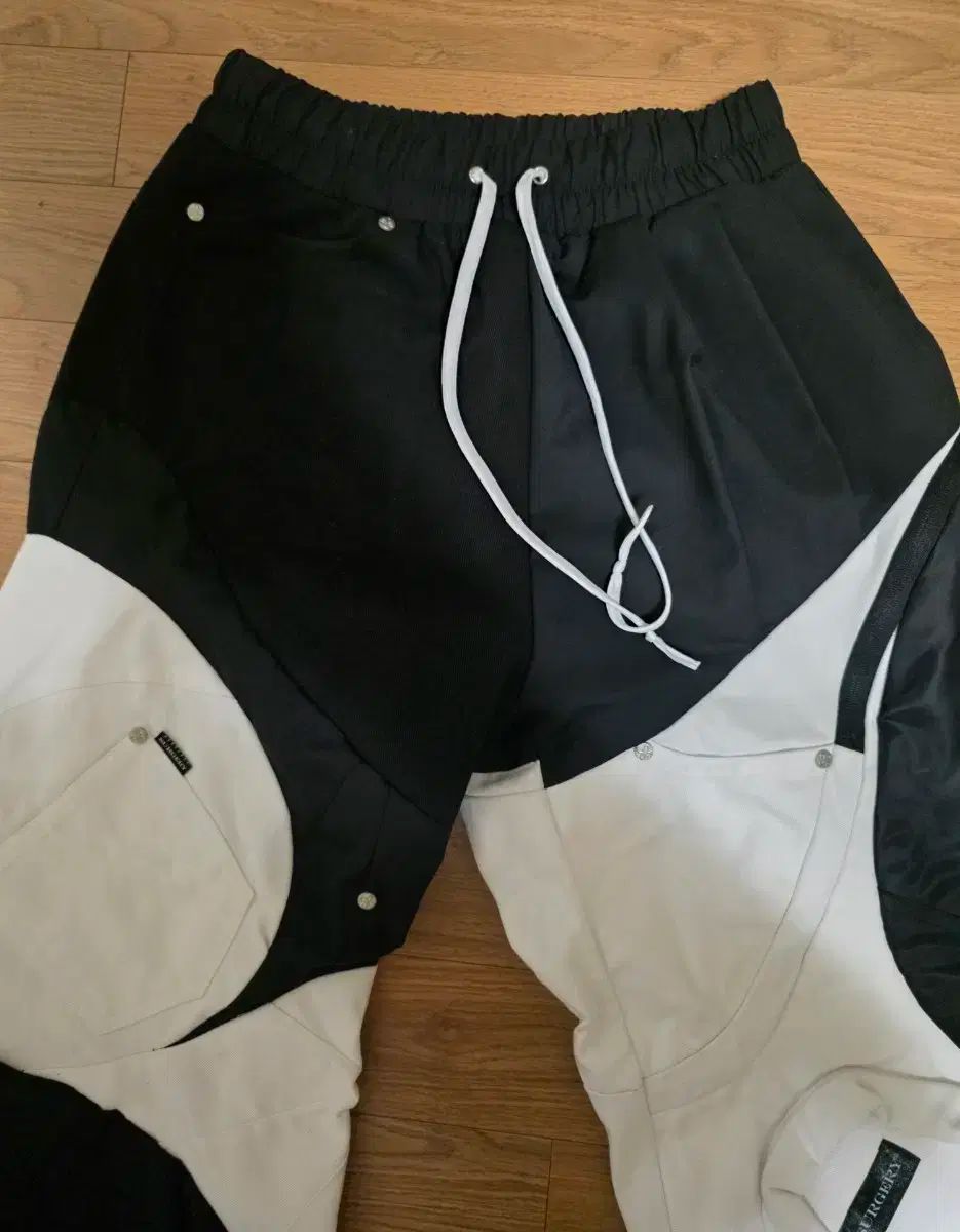 【限定タイムセール】 SURGERY BAJI ブラック 白 サージェリー パンツ ブラック 白 M 速い船積できます!
