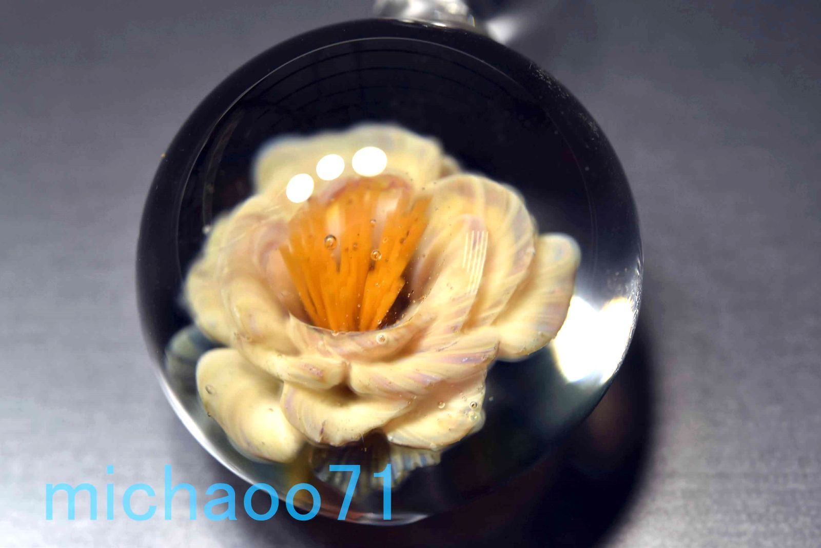 フラワー グラスペンダント花　(12089-p21)3D FLOWER ガラスのペンダントトップ 創作１点物 ガラスの中に咲いた花
