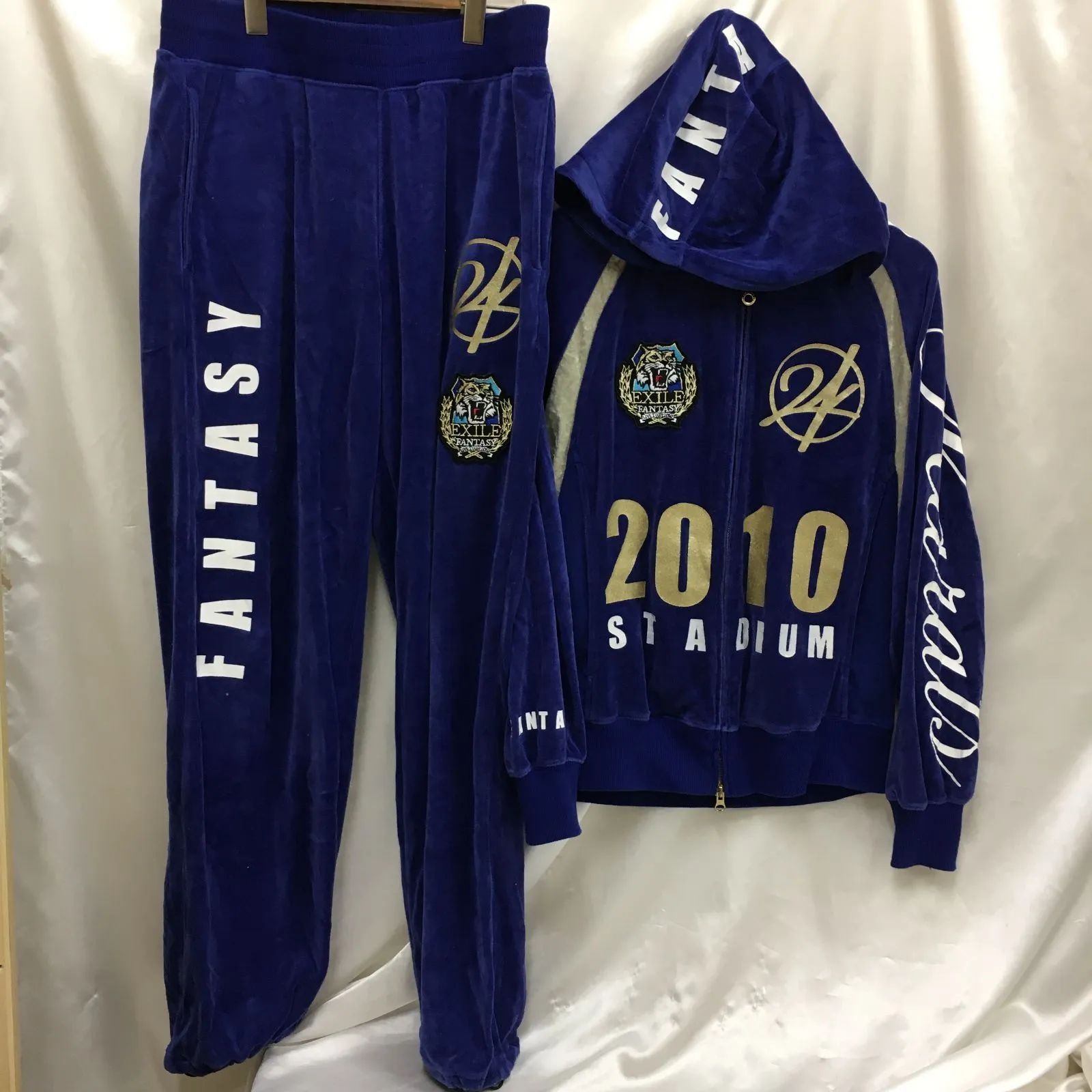 24karats 2010 EXILE FANTASY限定　ベロア　セットアップ 24karats 2010 EXILE FANTASY限定 ベロア セットアップ - メルカリ