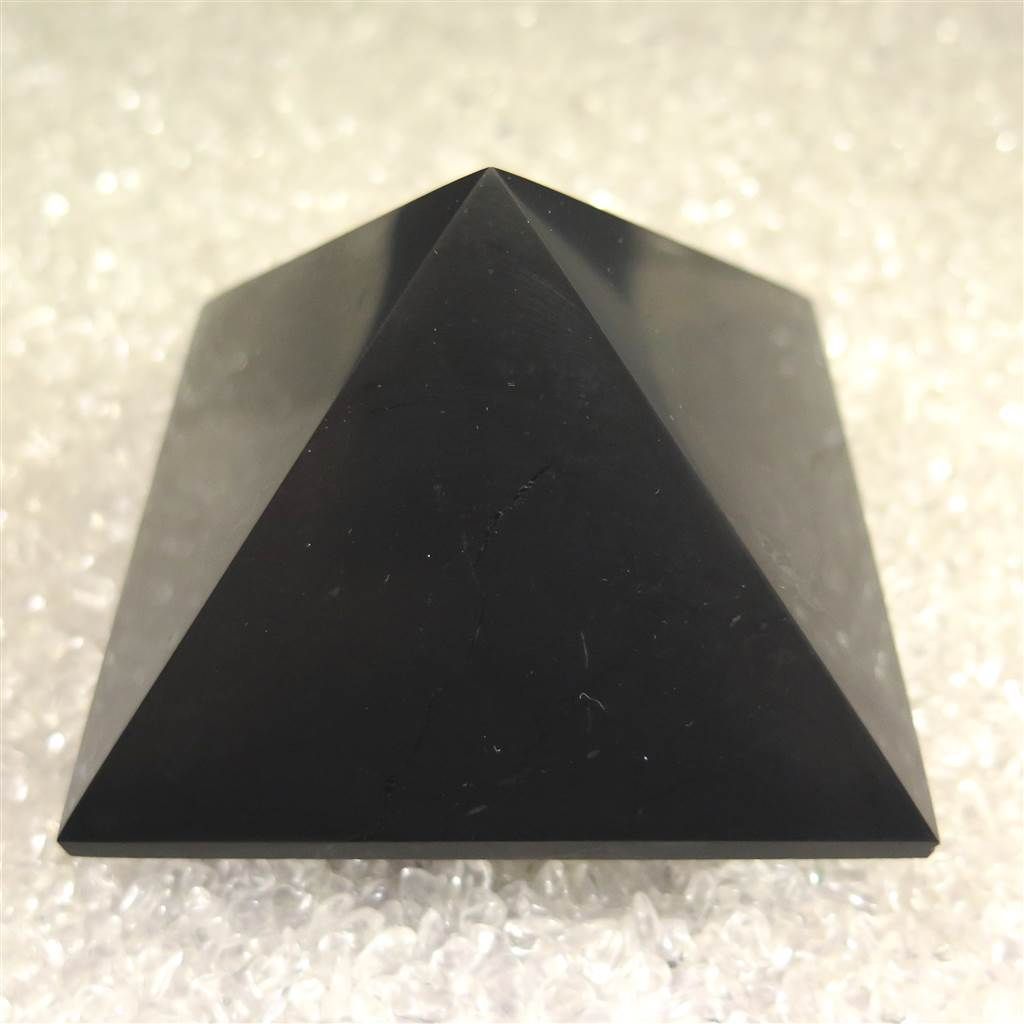 シュンガイト 滑らかなピラミッド 80mm 11⁄1.2 10%OFFクーポンシュンガイト ピラミッド3cm 結界