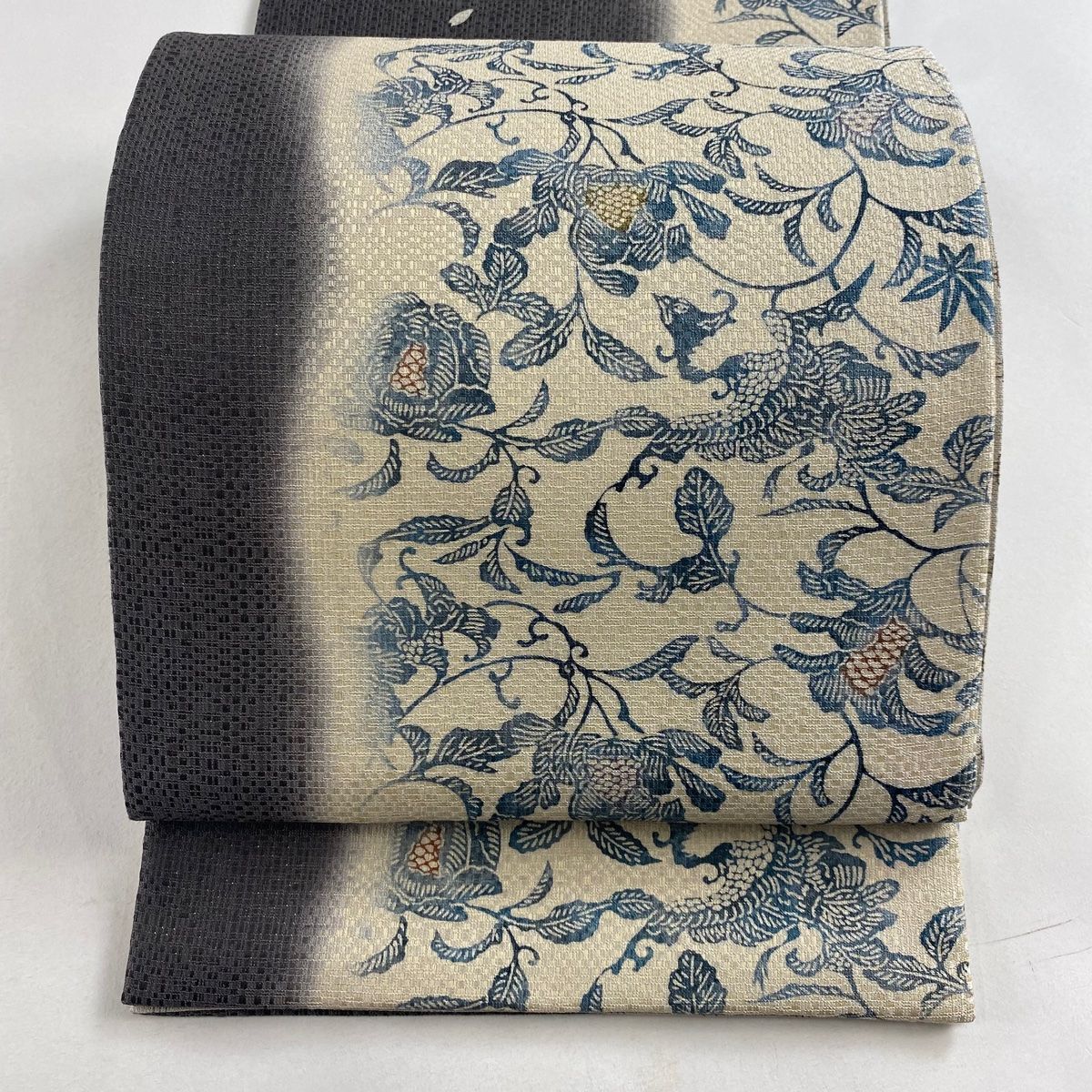 袋帯 美品 名品 花唐草 花びら 箔 ベージュ 全通 正絹 【中古