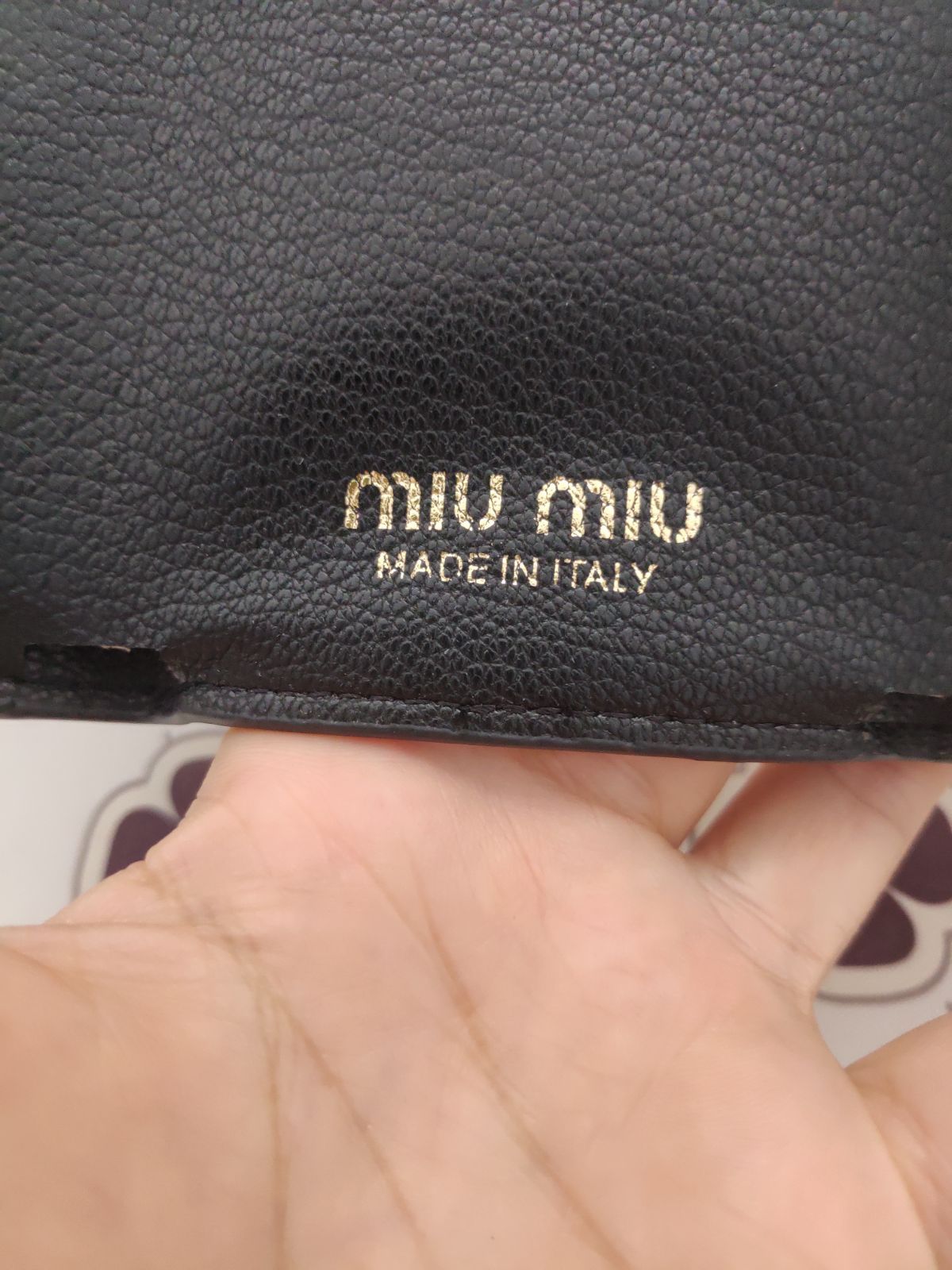 極美品✨ミュウミュウ　財布　黒　ミニ財布　小銭入れ付き　レディース用　超人気　新品　Miumiu