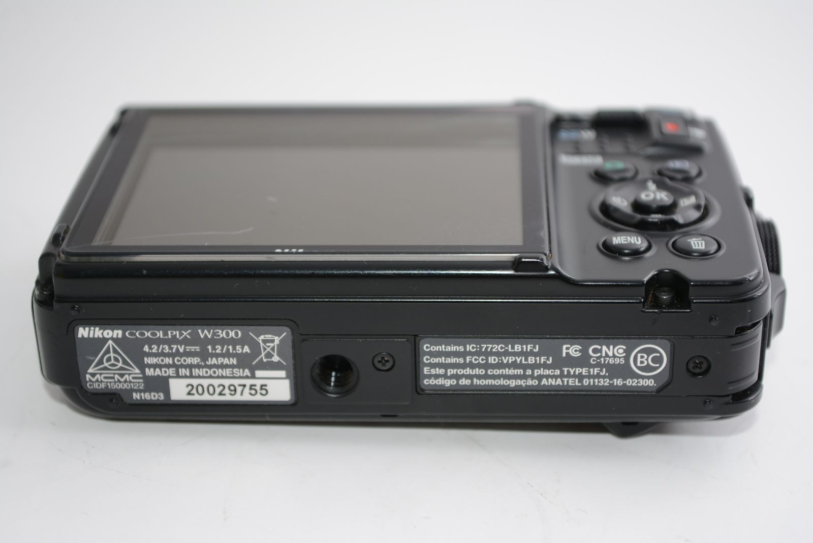 Nikon COOLPIX W300 ブラック 防水 大人気 ニコン 格安レンタル] Nikon（ニコン） 防水カメラ COOLPIX W300 2泊3日～