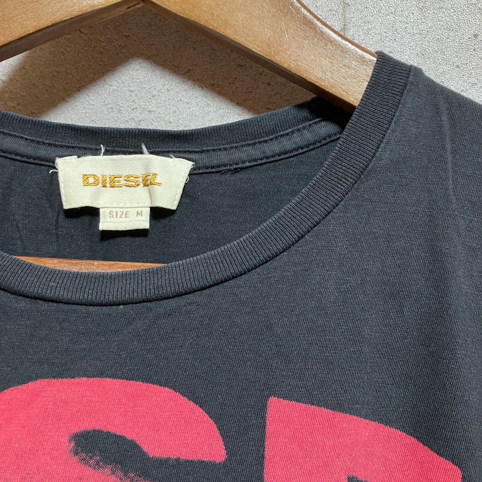 DIESEL トップス ディーゼル ロゴ 半袖 ピールオフ DIESEL ディーゼル ロゴ Tシャツ モヒカン ブレイブマン