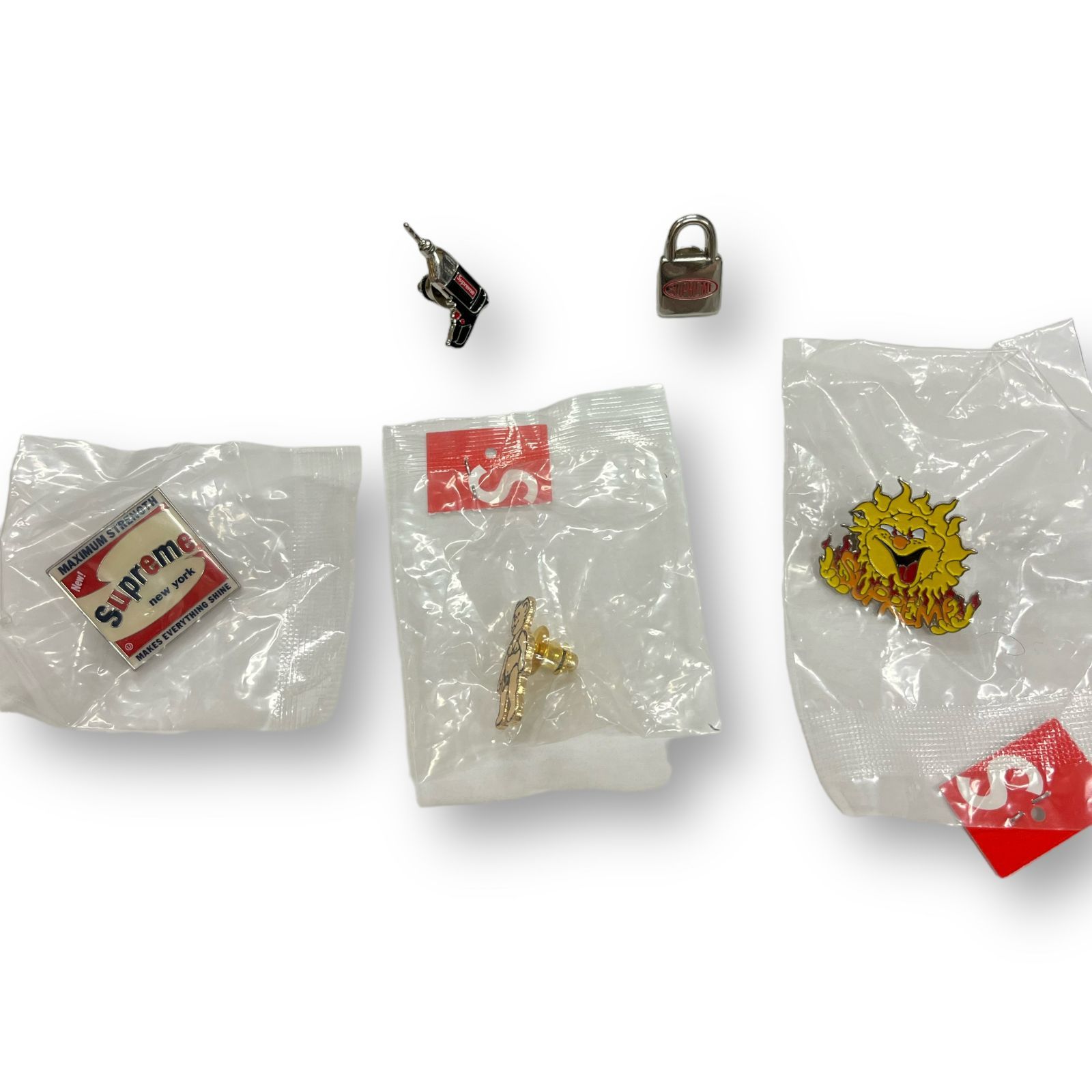 supreme ピンズセット 未使用品 5個SET SUPREME PIN'S SET ピンズ セット シュプリーム