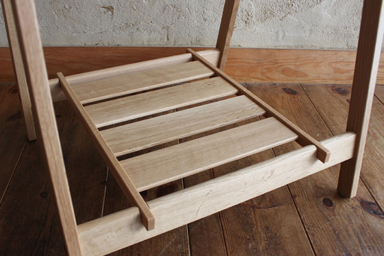 新着商品 オークヴィレッジ 国産無垢の木のハンガーラック ブラウン 幅70×奥行54.5×高さ147.8cm 52080-11