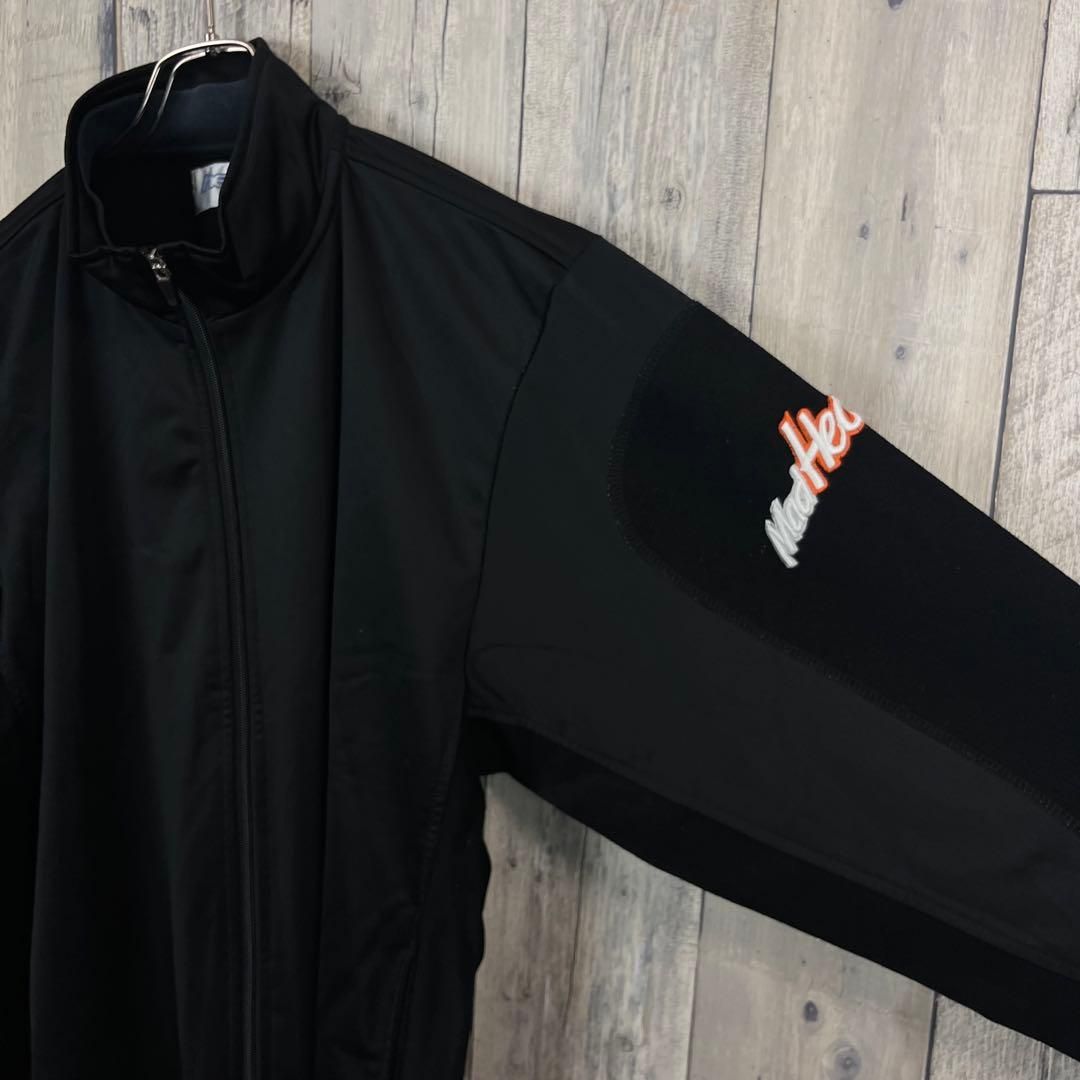 トラックジャケット