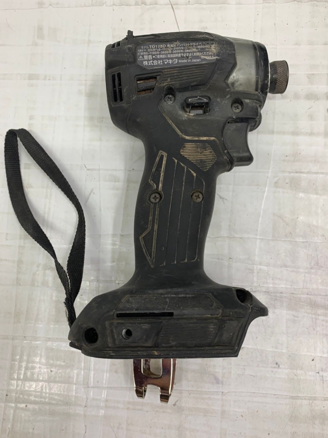 18V