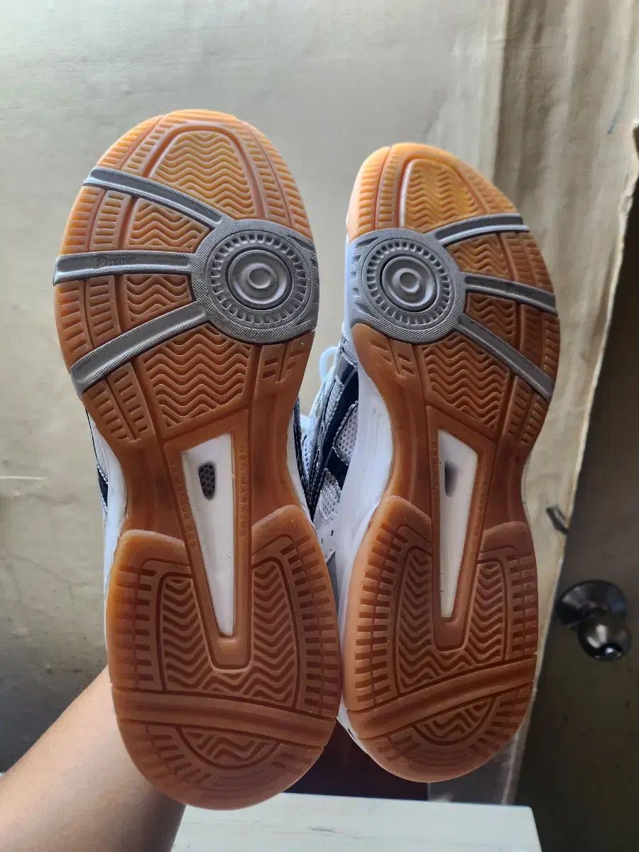 asics アシックス