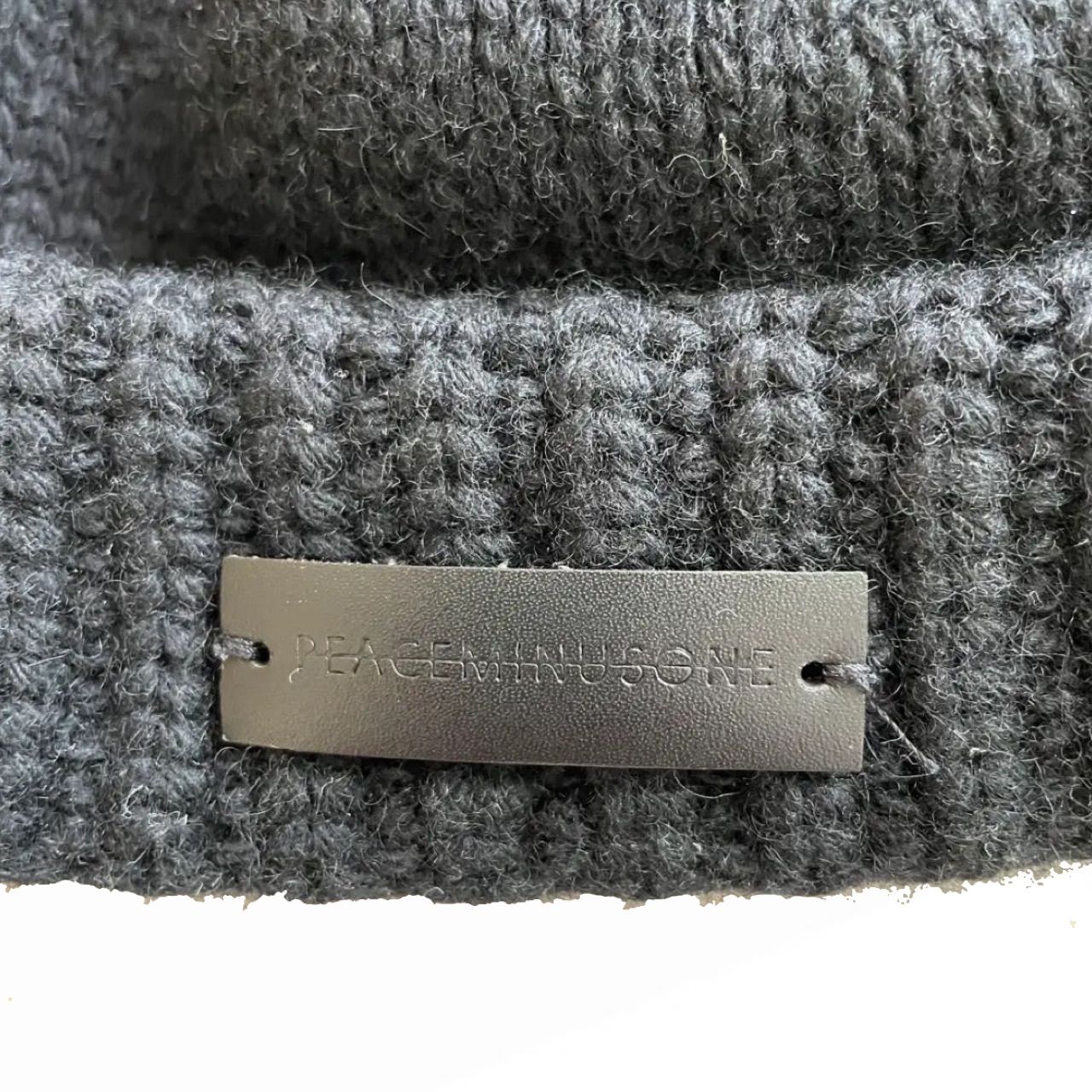 Cashmere Wool Beanie レザーロゴプレートカシミアニットビーニー