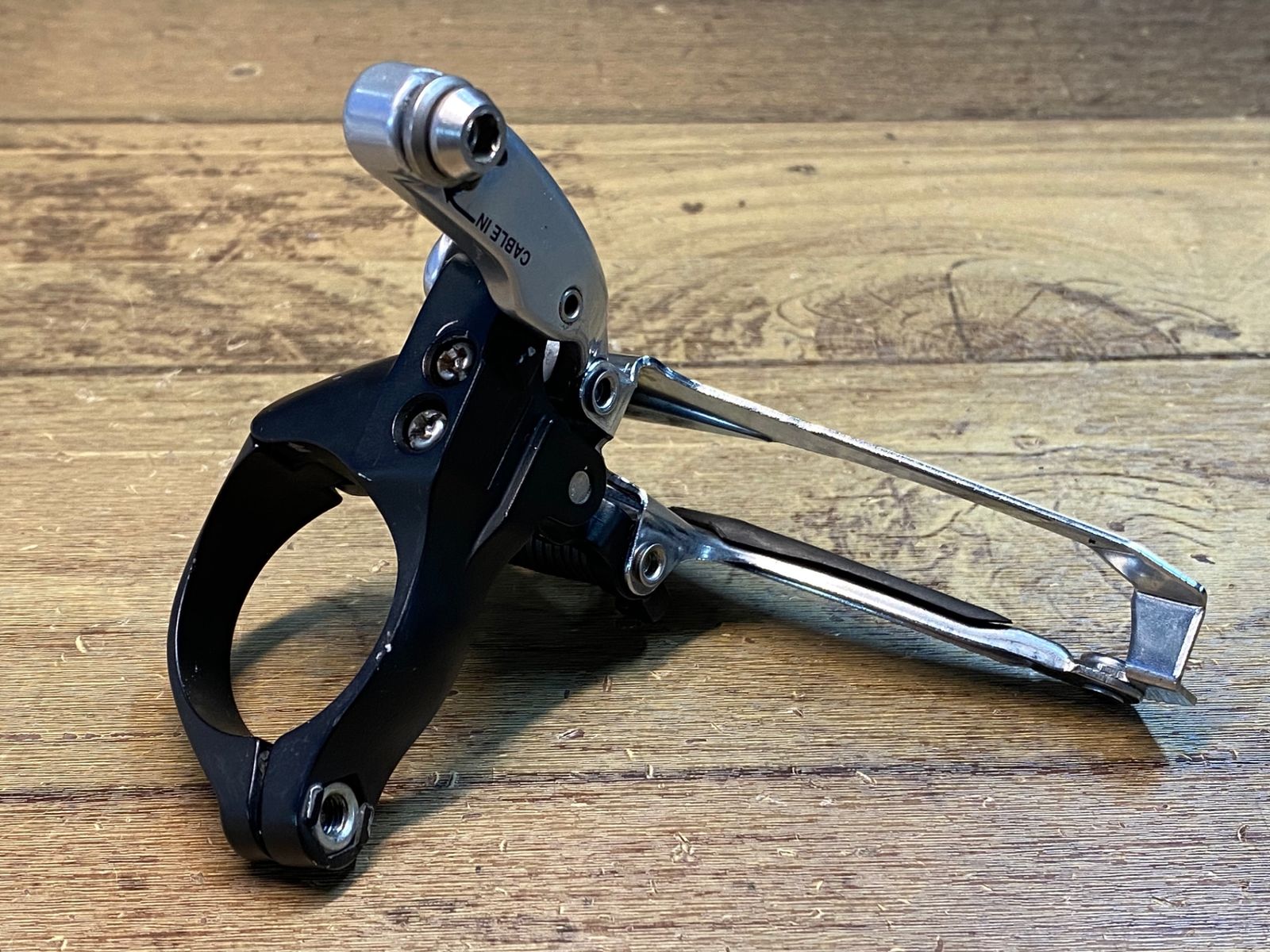 JD556 シマノ SHIMANO 105 FD-5800 フロントディレイラー バンド