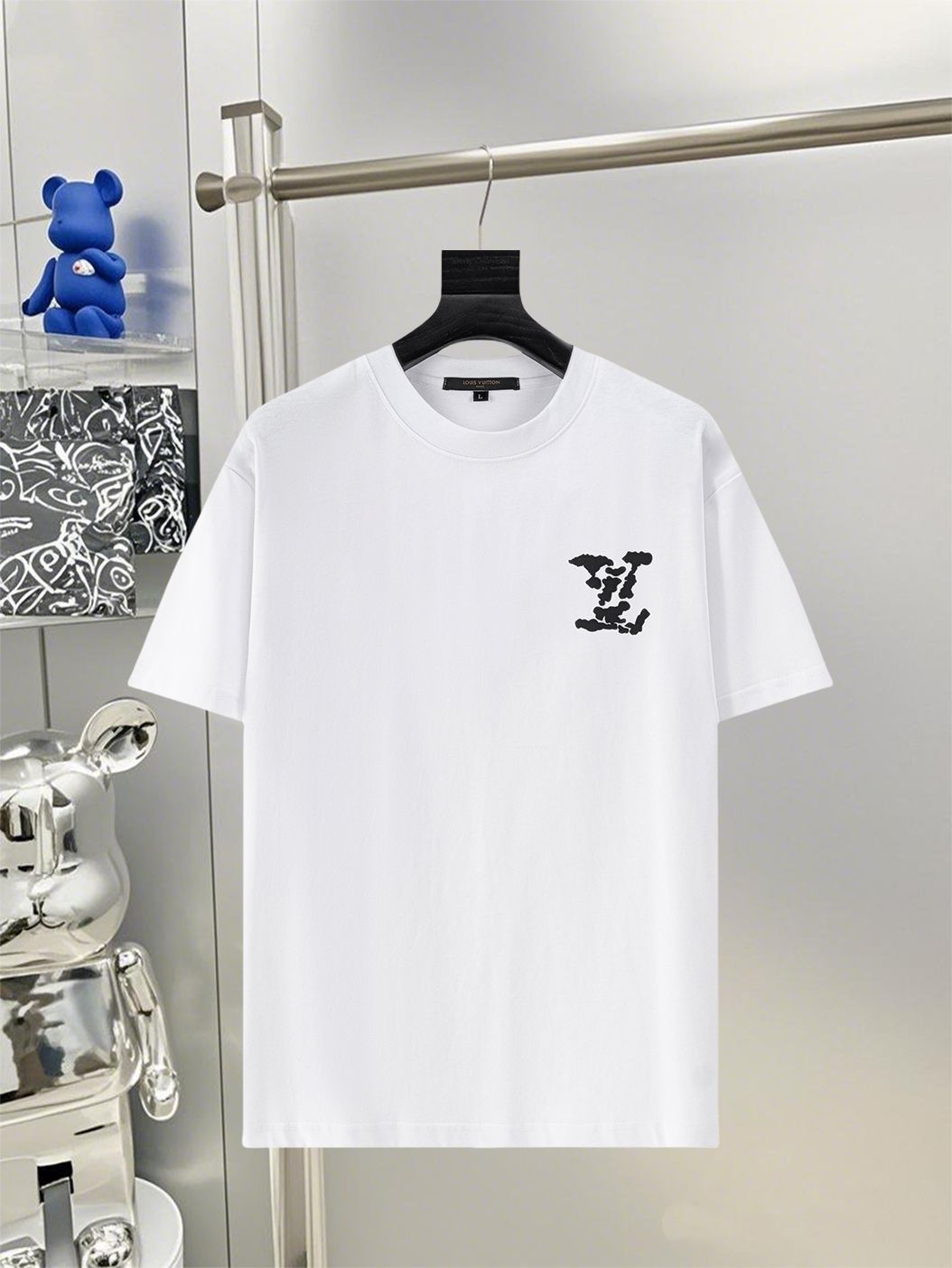 LOUIS VUITTON Tシャツ 白 今日特価】Louis Vuitton 2025SS プレミアムプリント T シャツ
