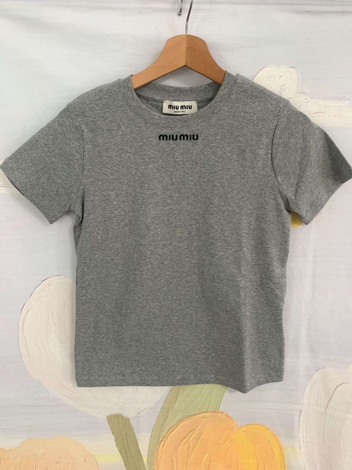 ✧ MIUMIU ミュウミュウ ロゴ コットン 半袖 Tシャツ グレー
