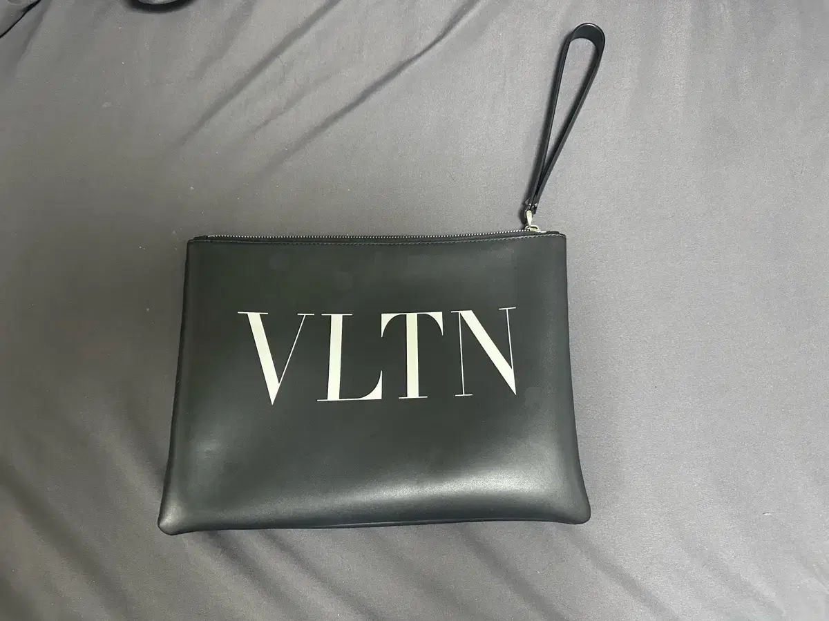 Valentino(ヴァレンティノ) クラッチバッグ