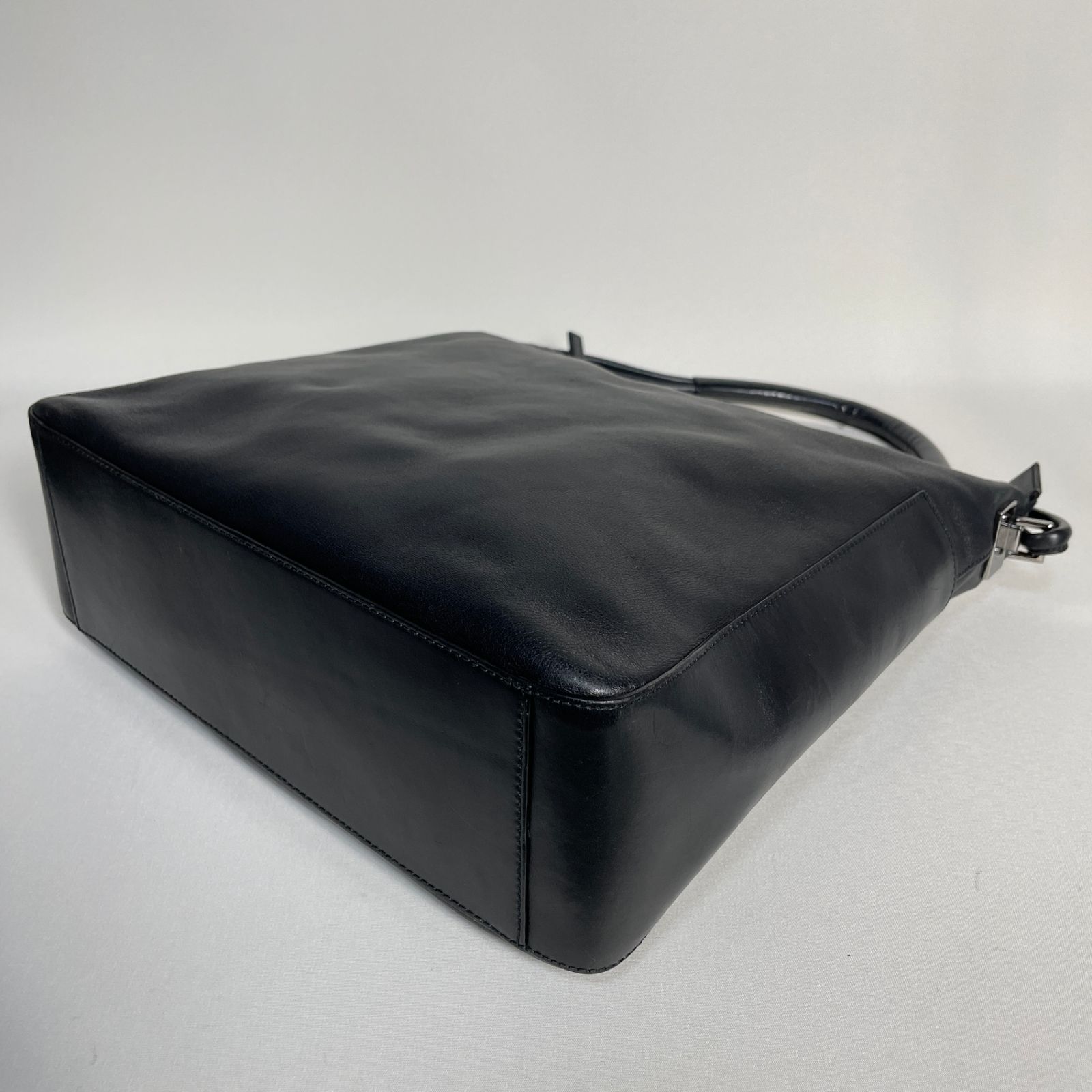 2502-165｜美品｜グッチ ハンドバッグ レザー ブラック - メルカリ