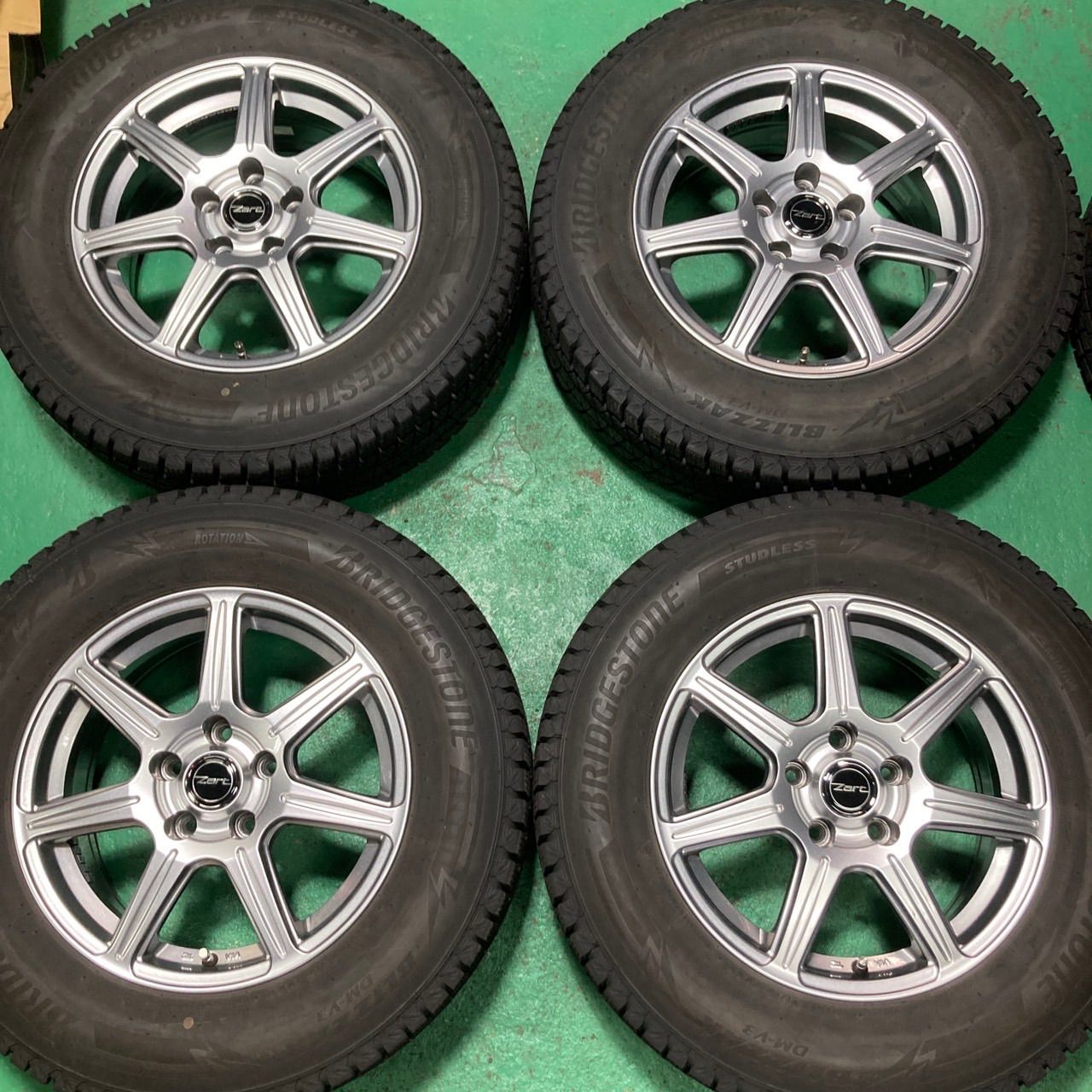 175/80R16 選べるスタッドレスセット / オールドスタイル